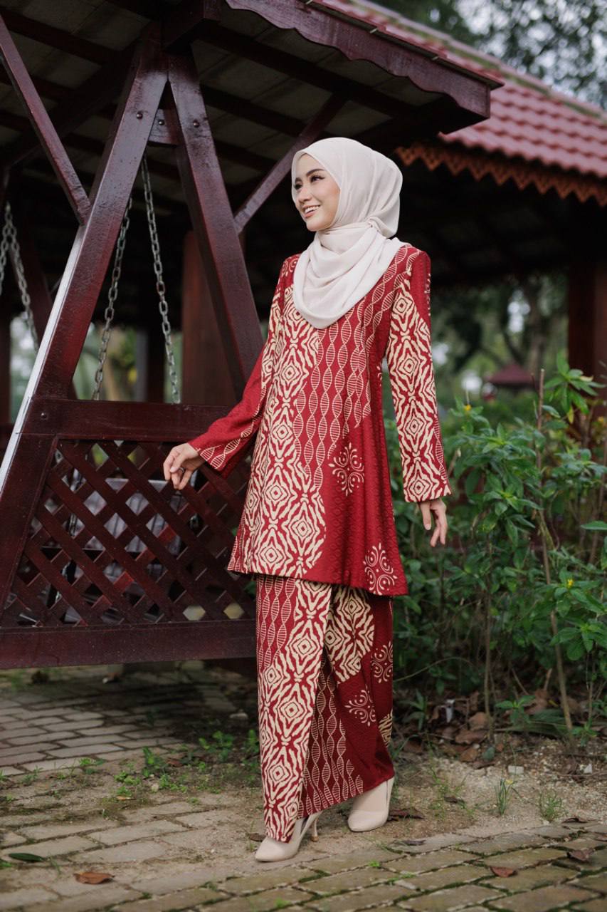 ADEERATNA KURUNG EXCLUSIVE - RED HEART