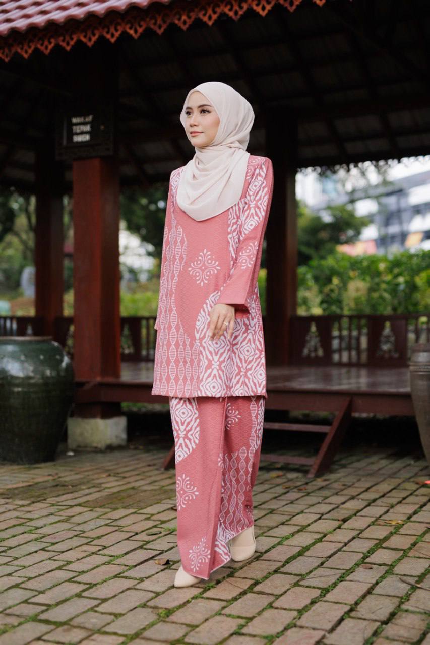 ADEERATNA KURUNG EXCLUSIVE - PINK SALMON