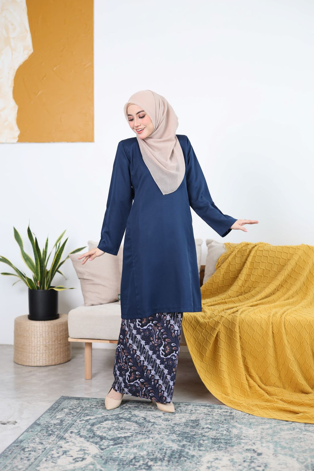 KURUNG PAHANG MALAYSIA -NAVY BLUE
