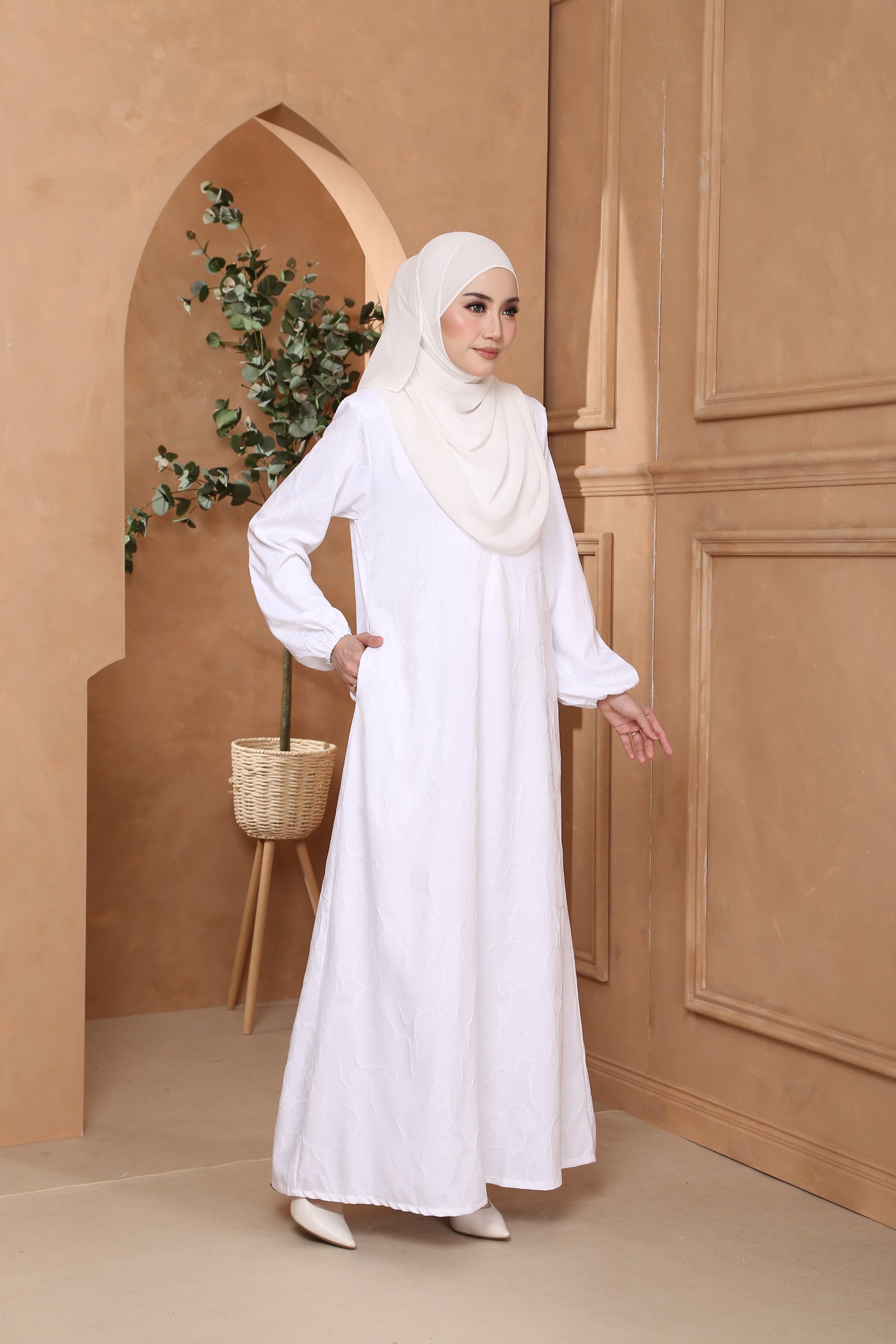 Jubah Naura Exclusive - OFFWHITE