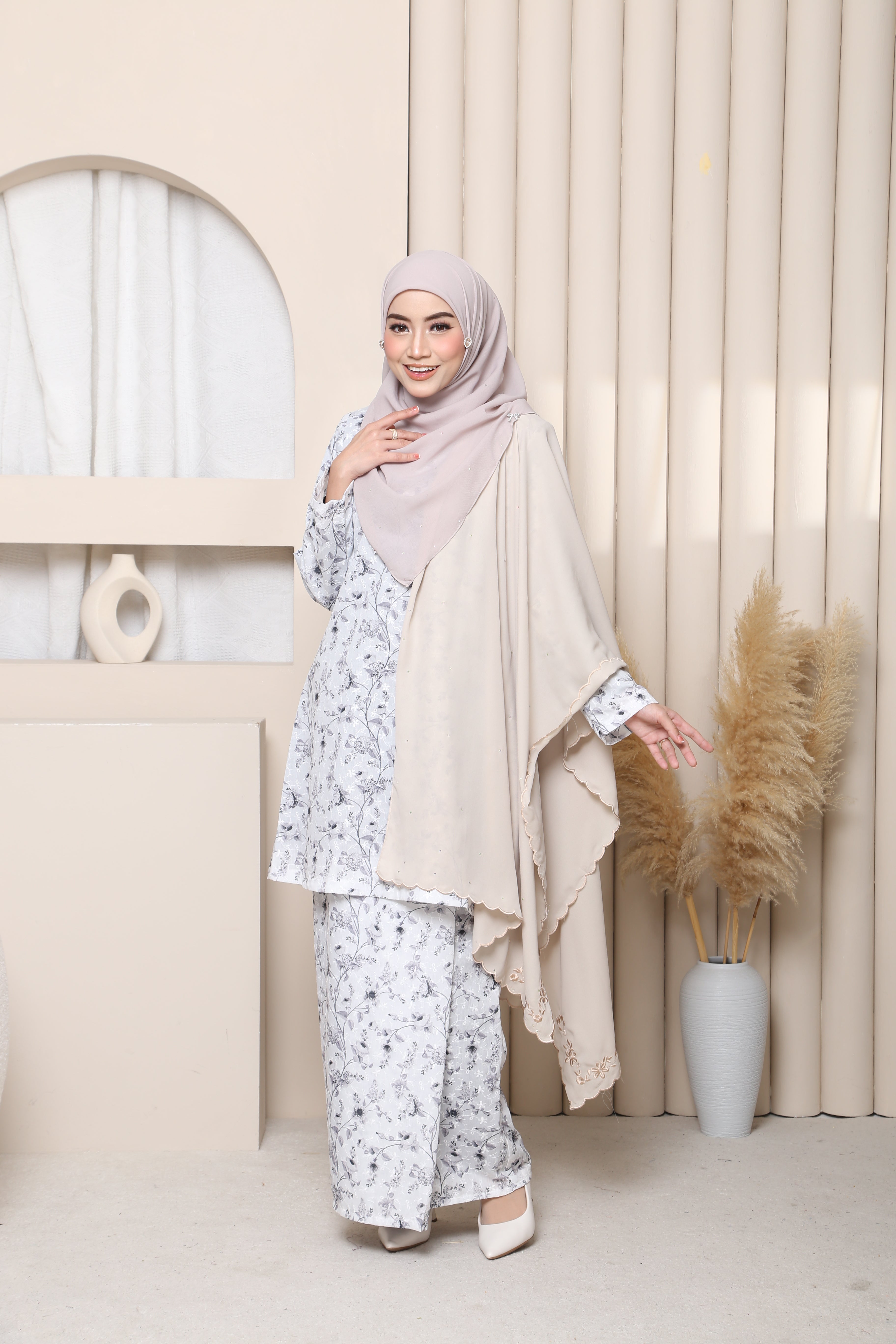 Kyoto Sulam Exclusive - ASH GREY