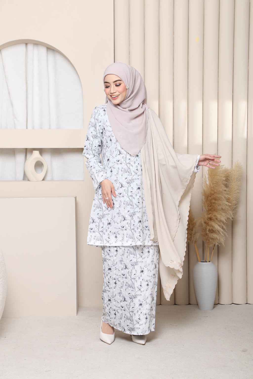 Kyoto Sulam Exclusive - ASH GREY