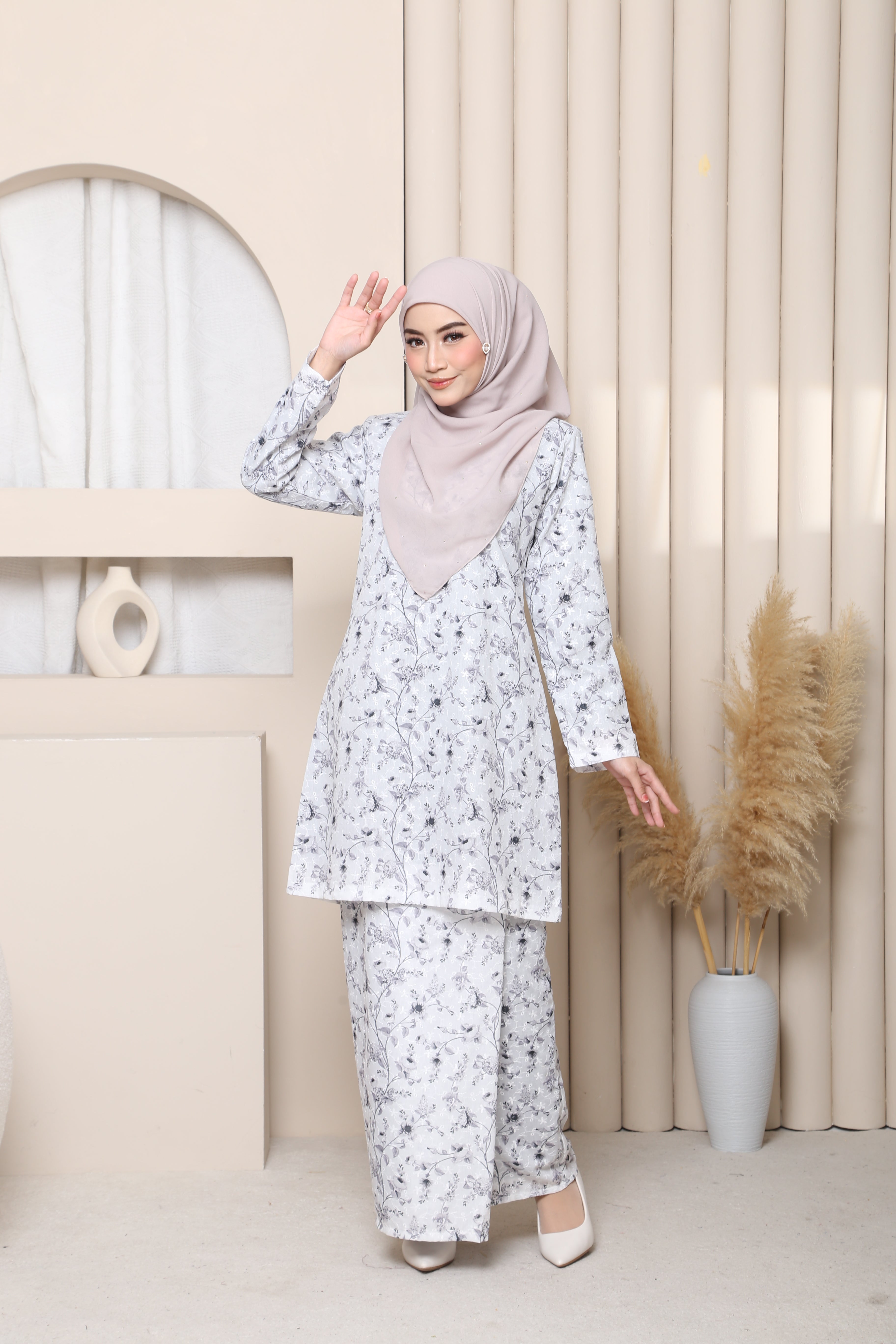 Kyoto Sulam Exclusive - ASH GREY