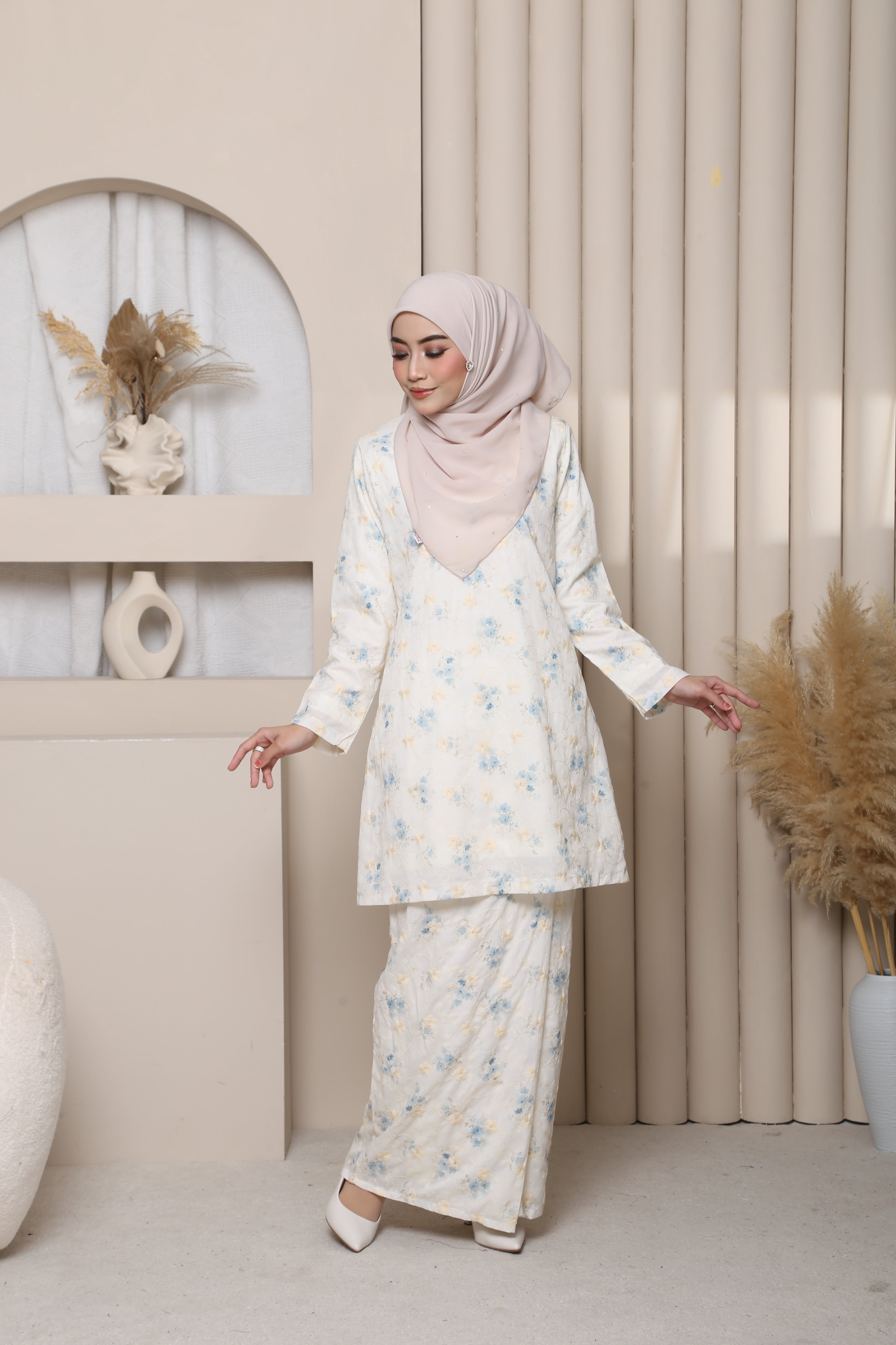 Kyoto Sulam Exclusive - BLUE CREAM