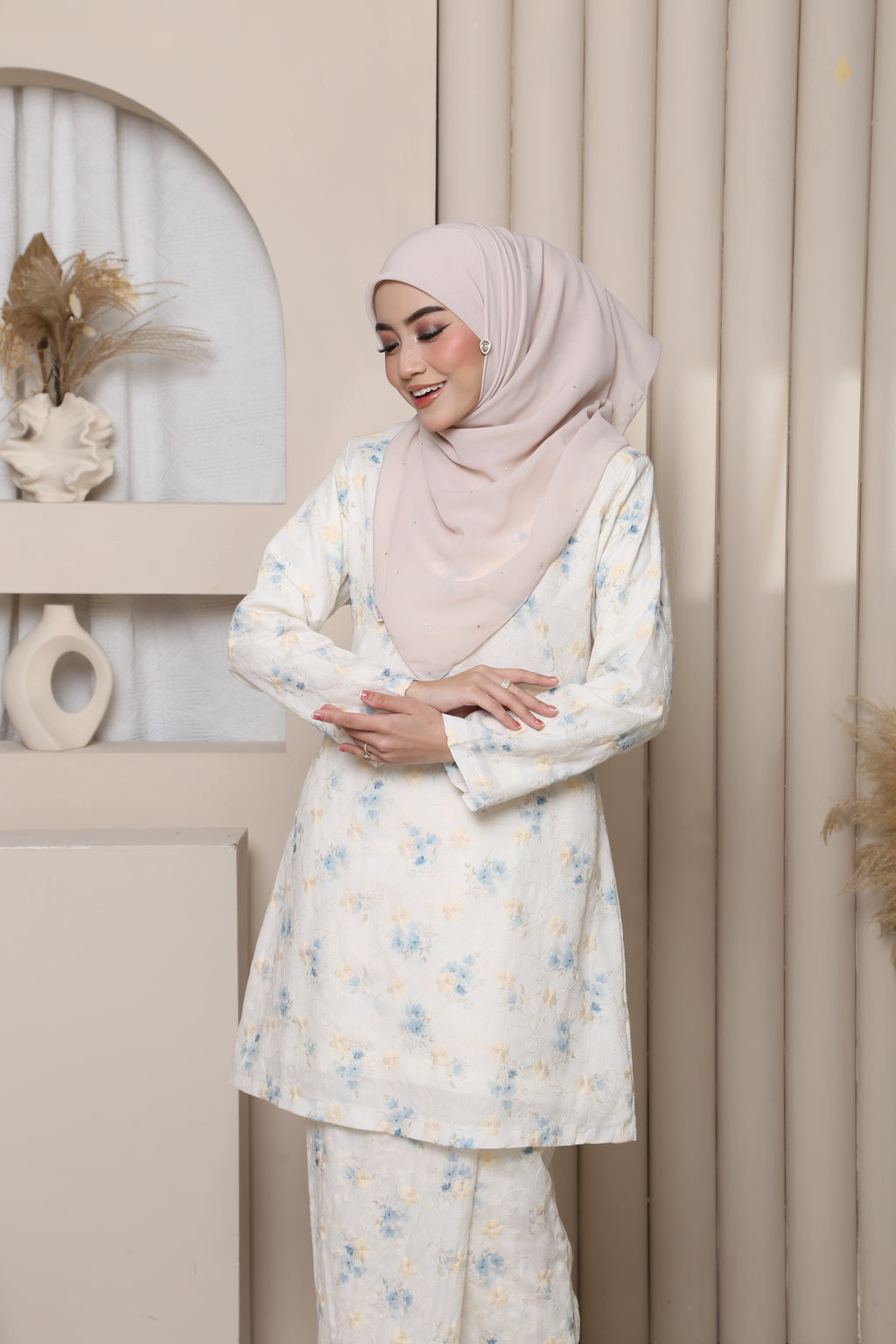 Kyoto Sulam Exclusive - BLUE CREAM
