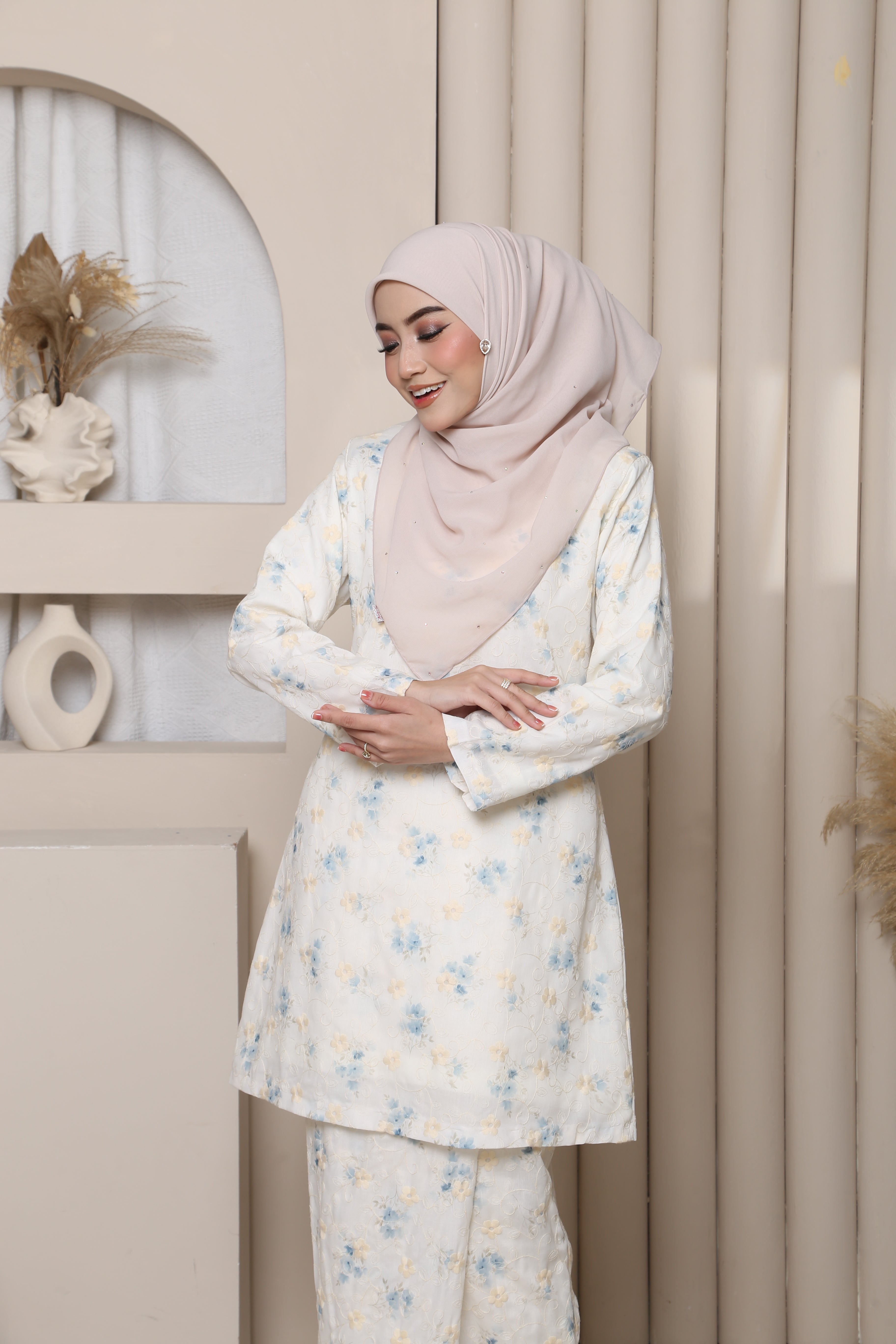 Kyoto Sulam Exclusive - BLUE CREAM