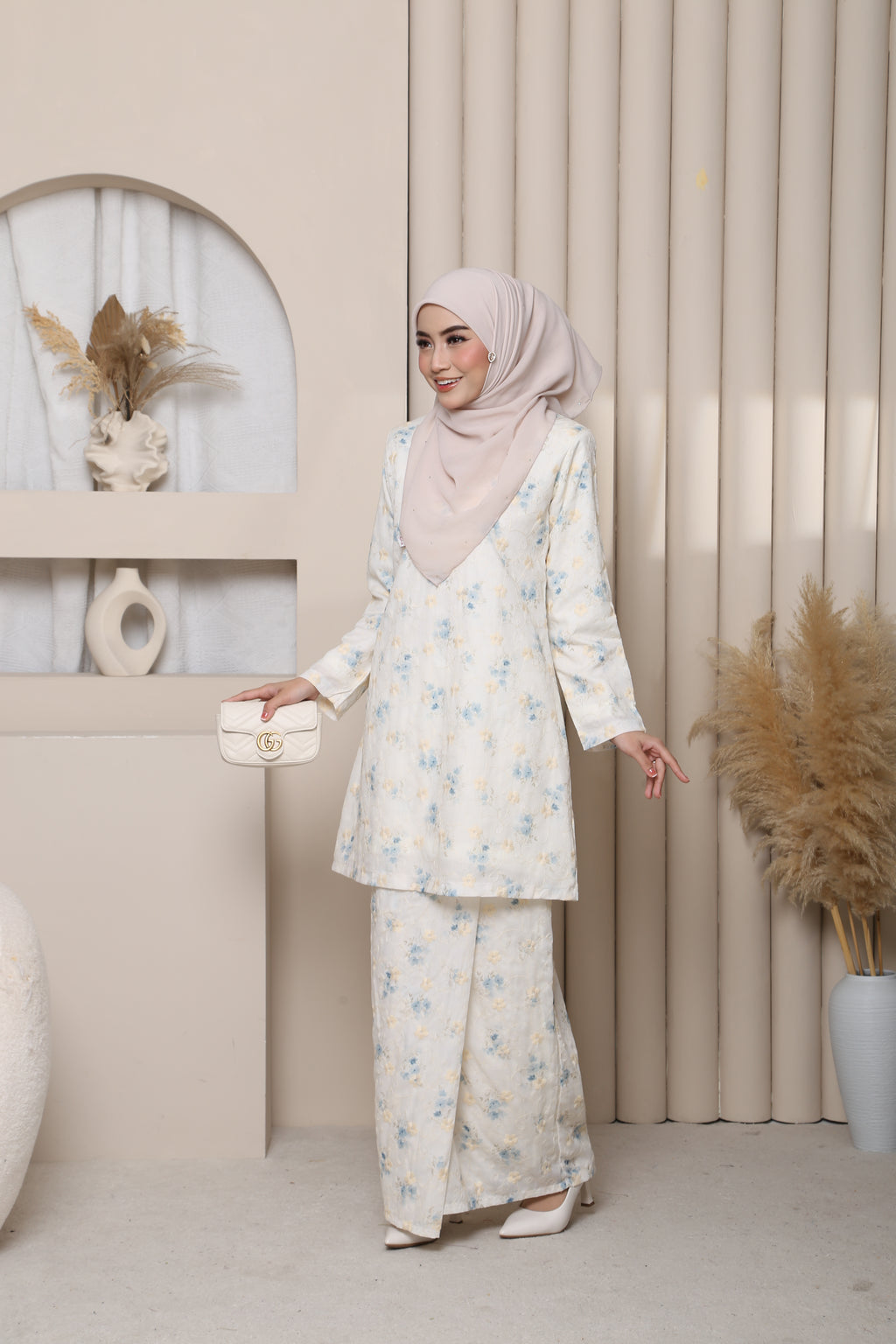 Kyoto Sulam Exclusive - BLUE CREAM