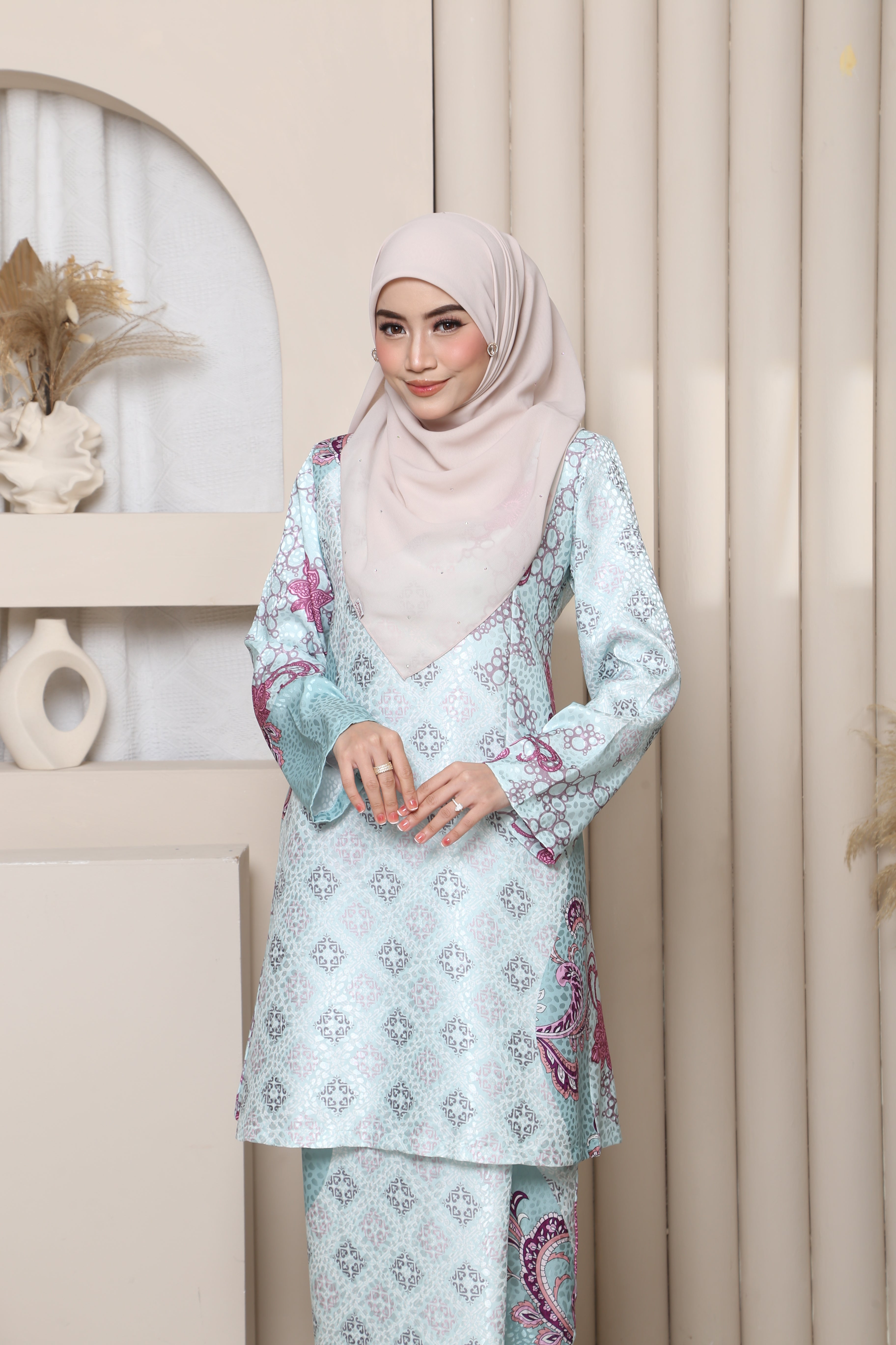 Sri Kenchana Batik