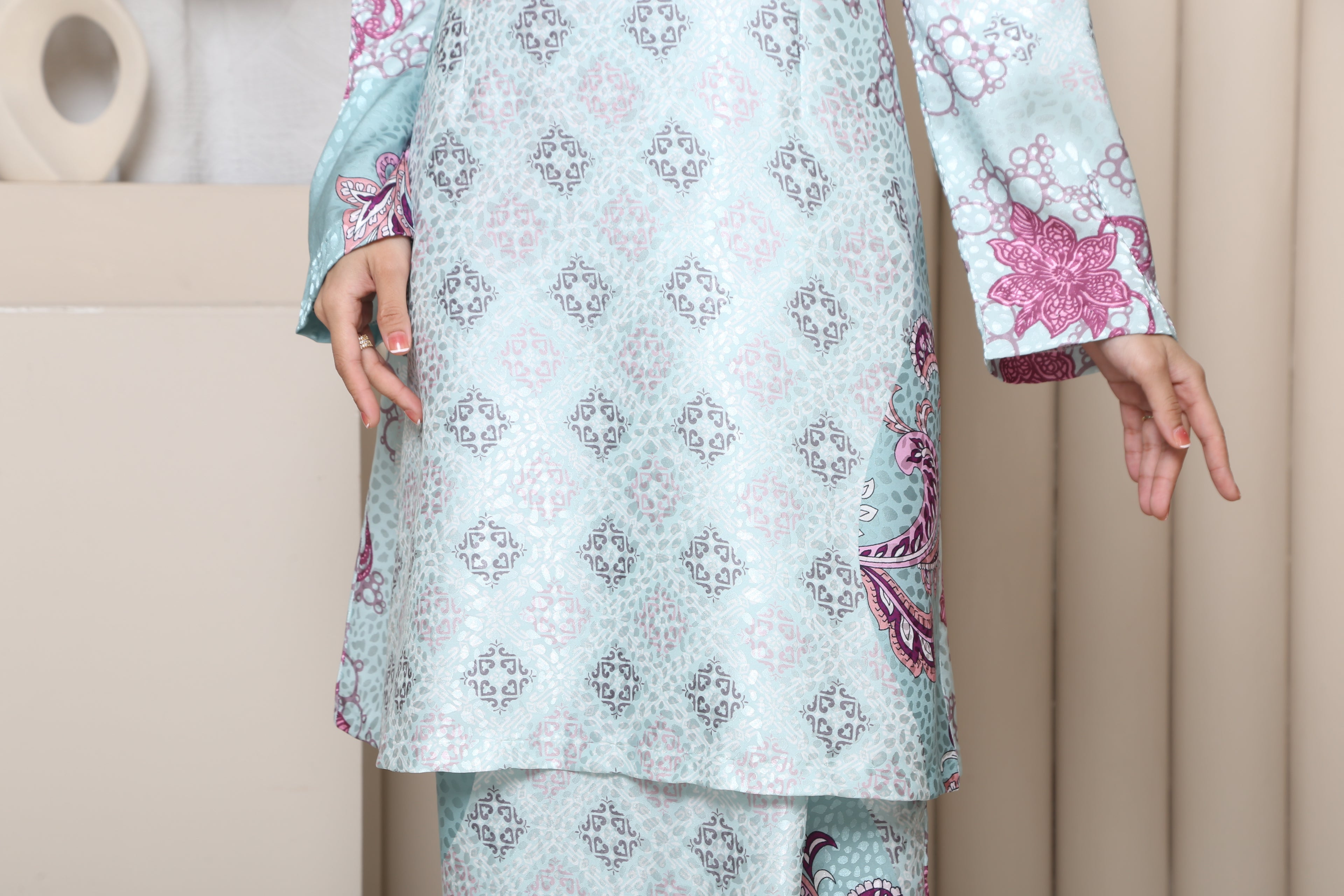 Sri Kenchana Batik