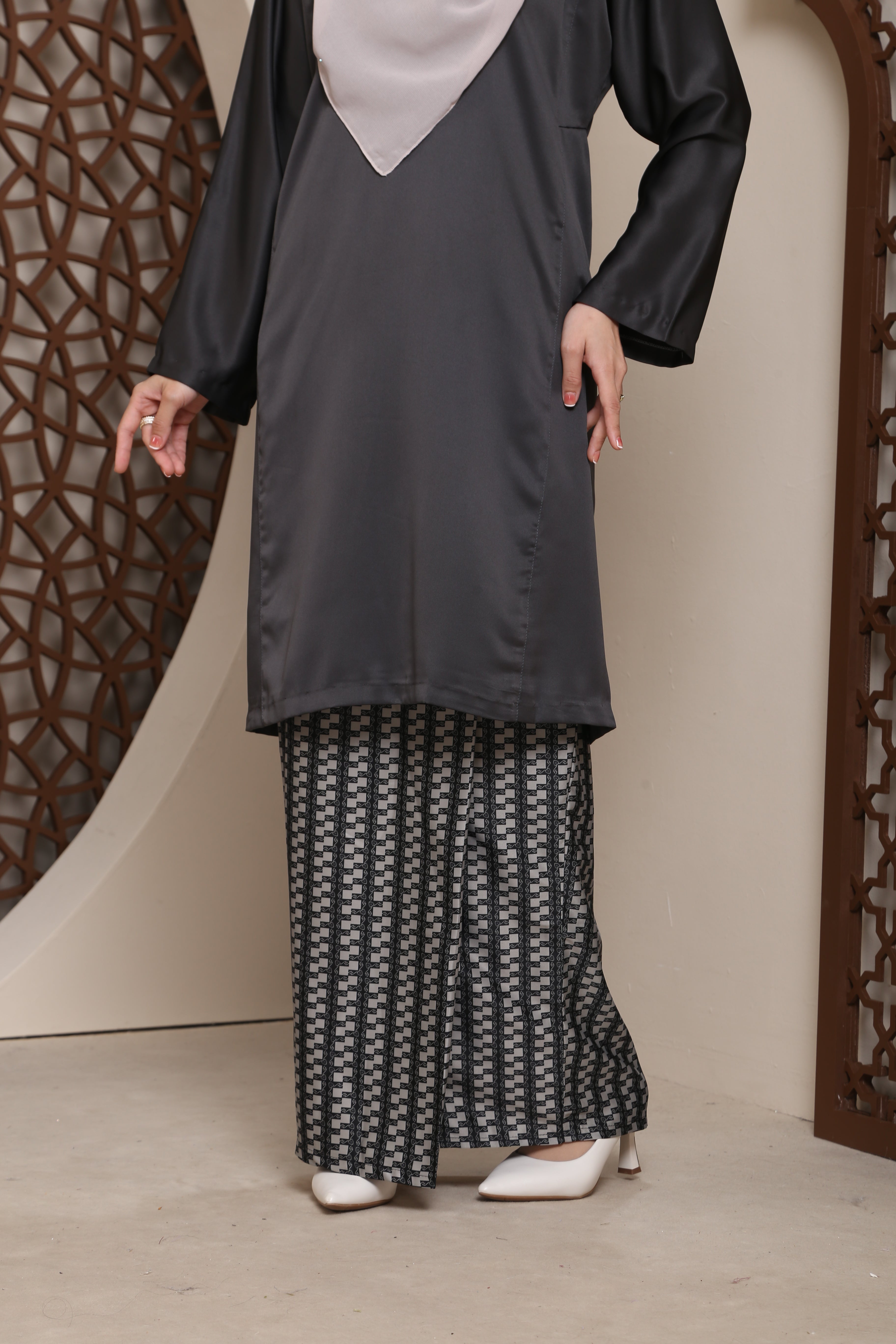 Kurung Pahang Juwita - ROYAL GREY