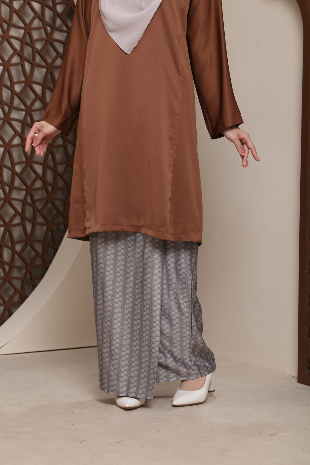 Kurung Pahang Juwita - RICH BROWN