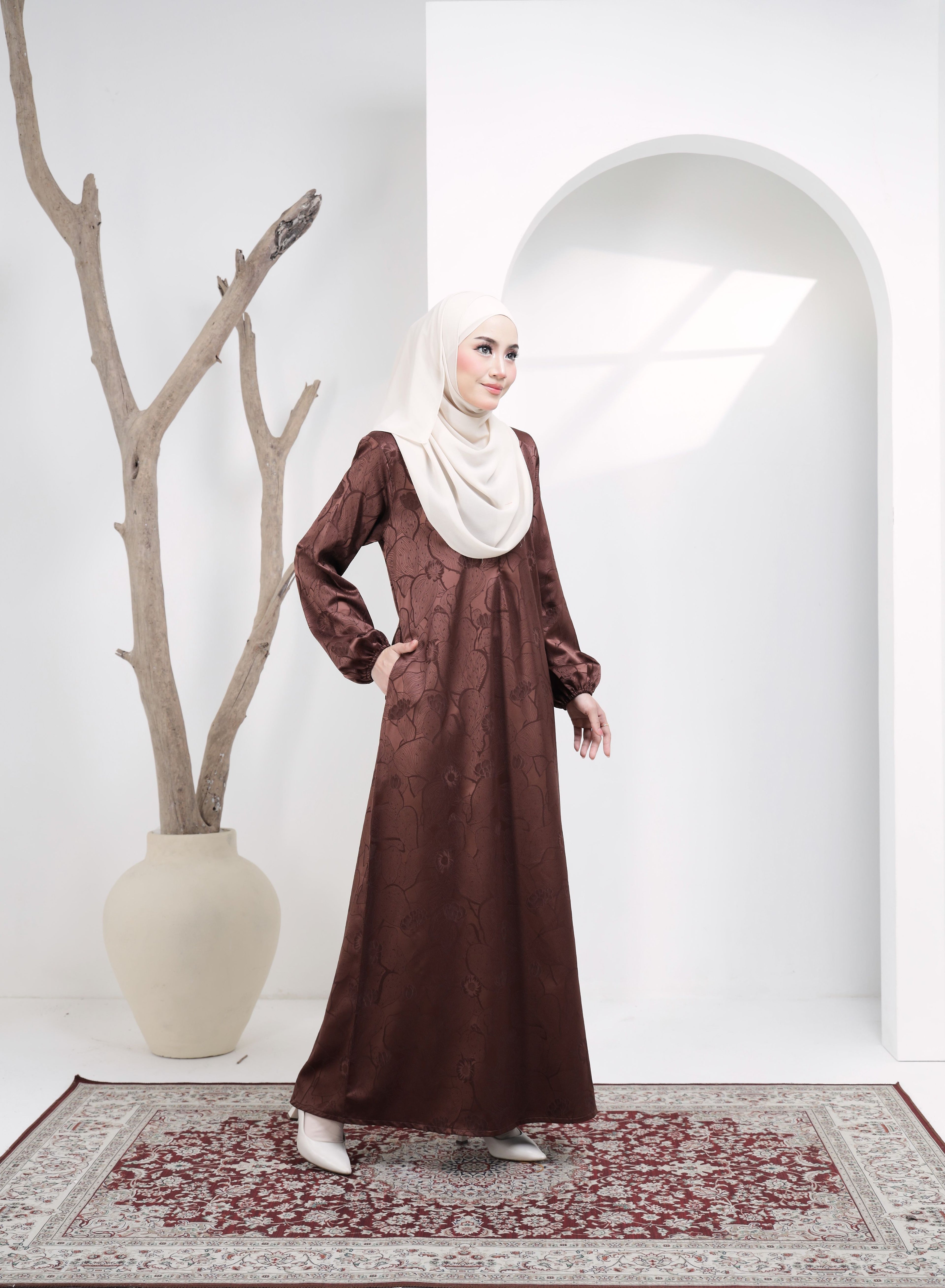 Jubah Naura Exclusive - JNE-130 ( RICH BROWN )