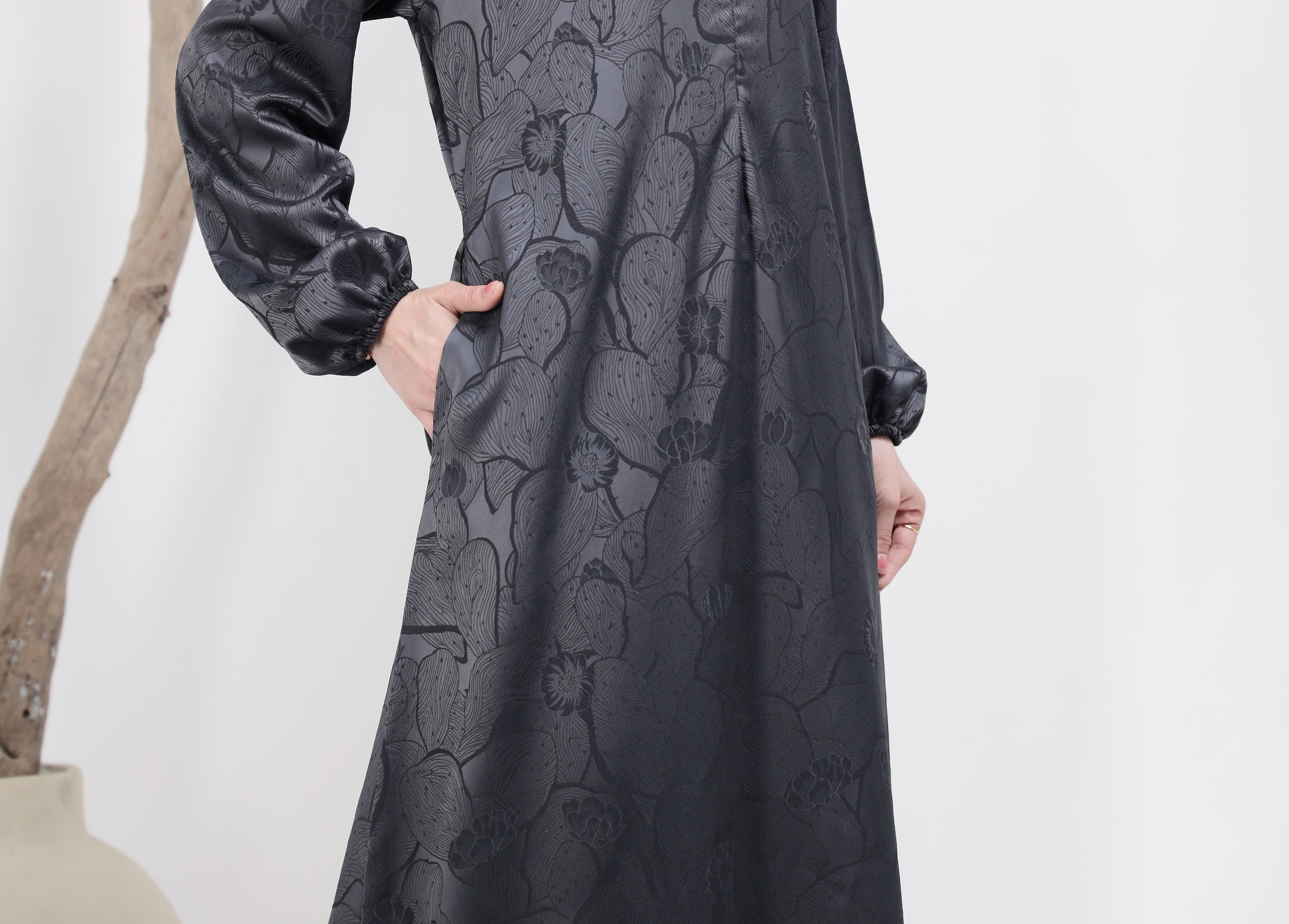 Jubah Naura Exclusive - JNE-131 ( DARK GREY )
