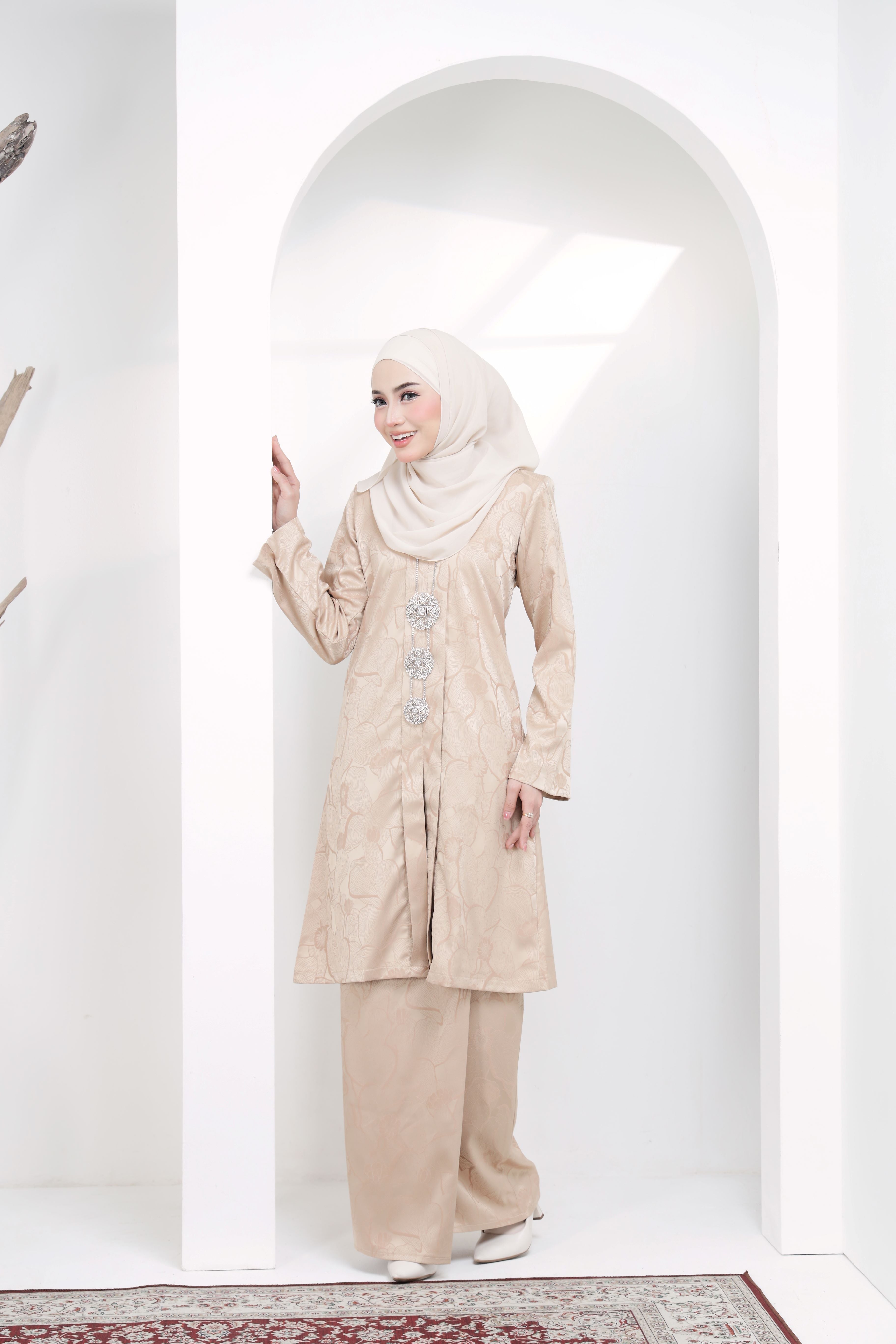 KEBAYA NAURA EXCLUSIVE - KNE-301 (NUDE CREAM)