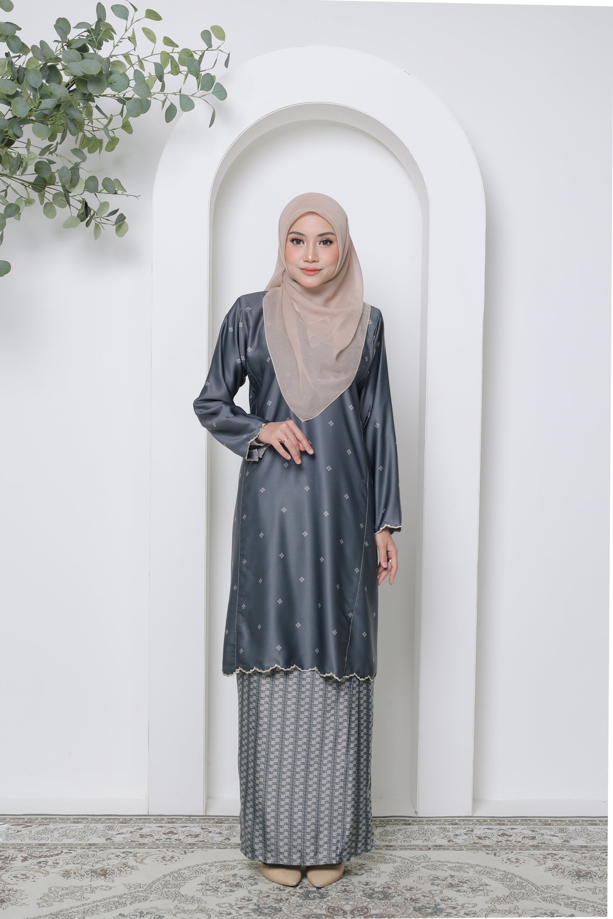 Aurora Sulam Exclusive