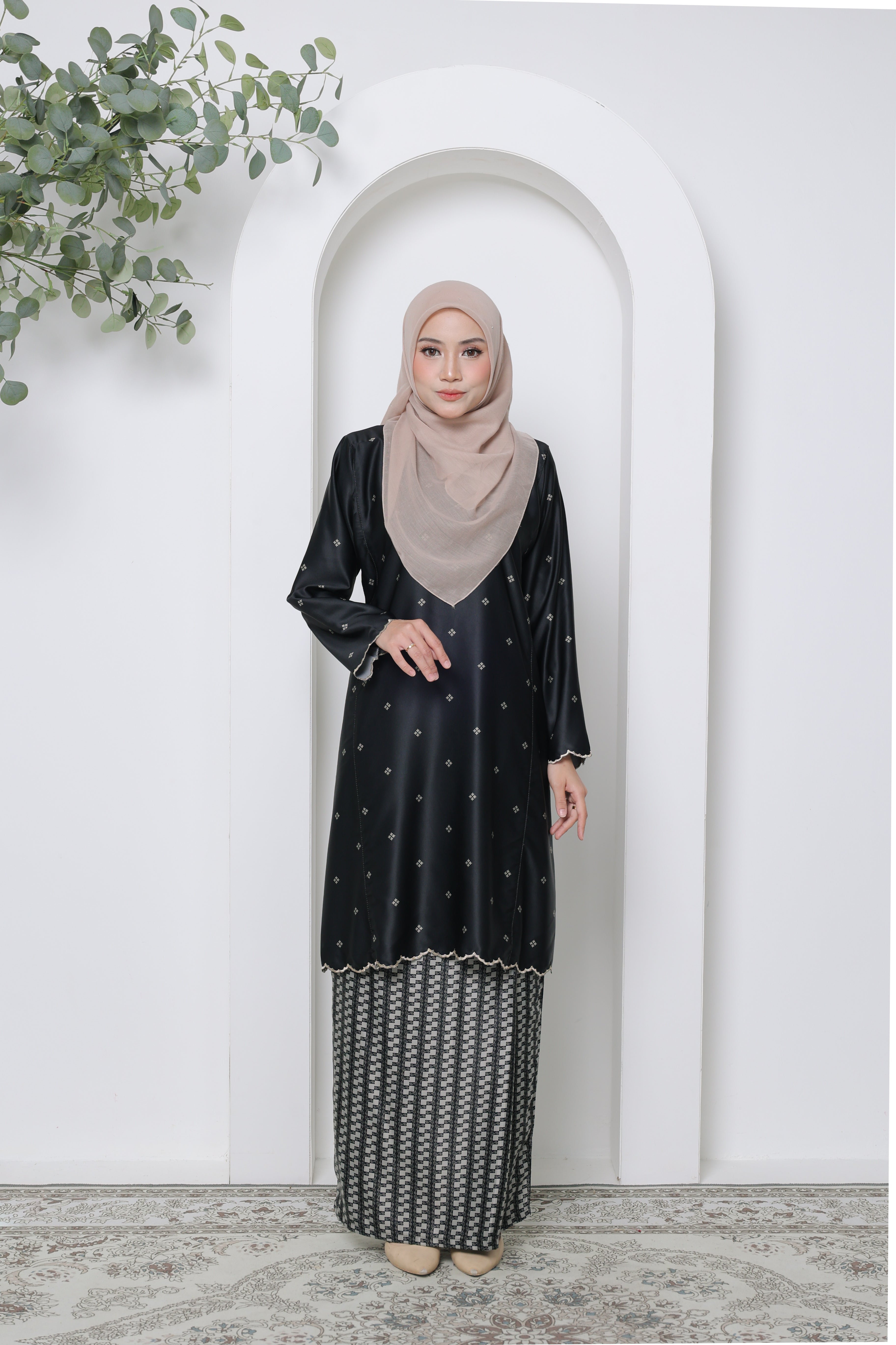 Aurora Sulam Exclusive - ELEGANT BLACK