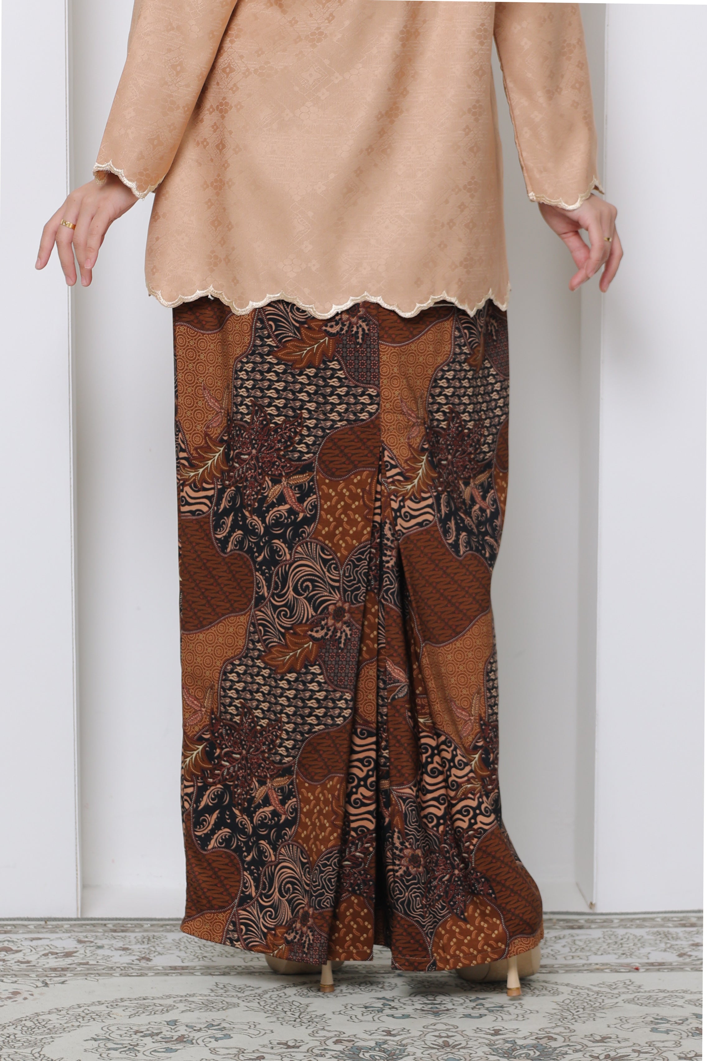 Suri Kedah Exclusive - NUDE BEIGE