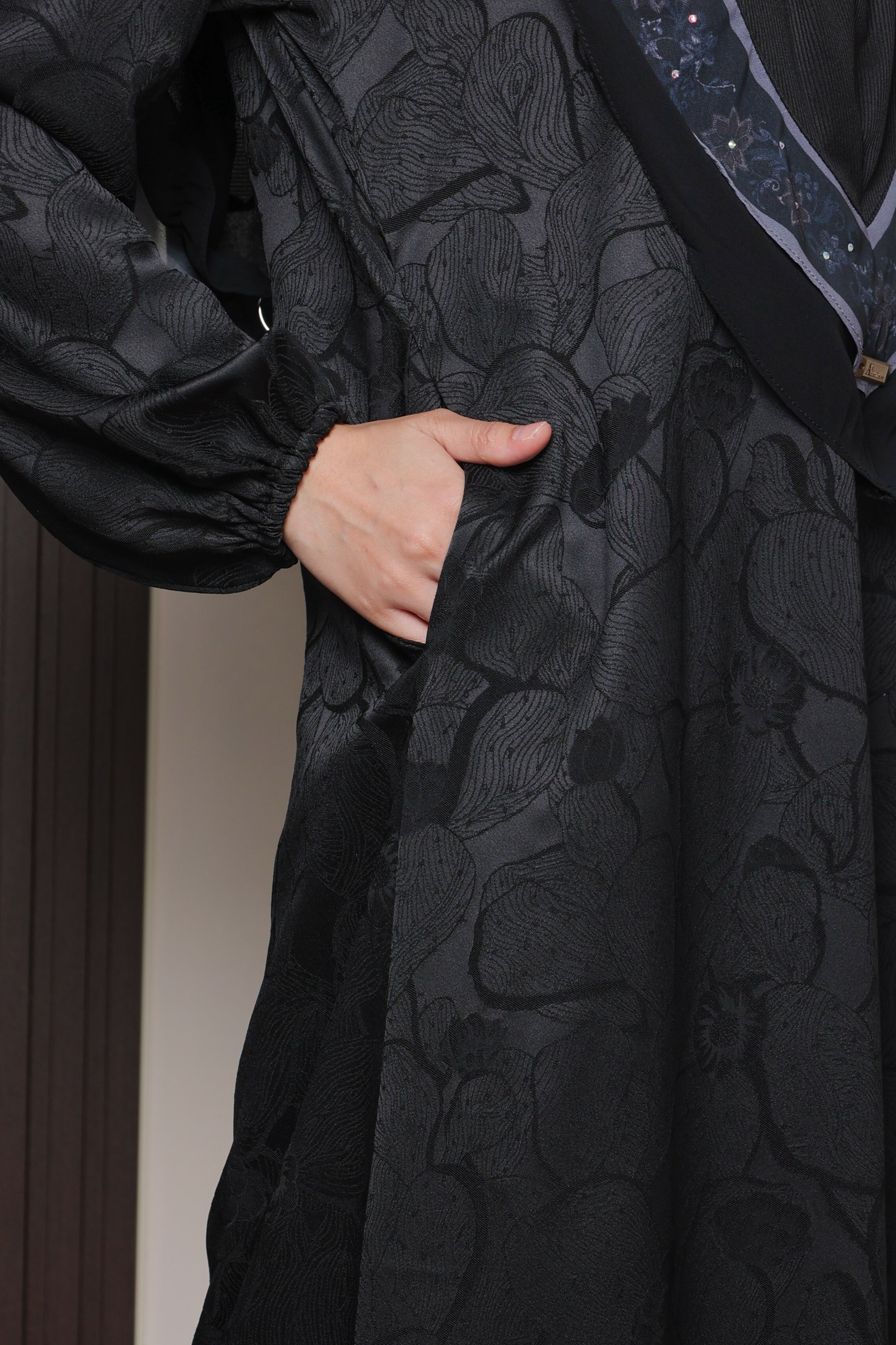 Jubah Naura Exclusive - JNE-122 ( ELEGANT BLACK )