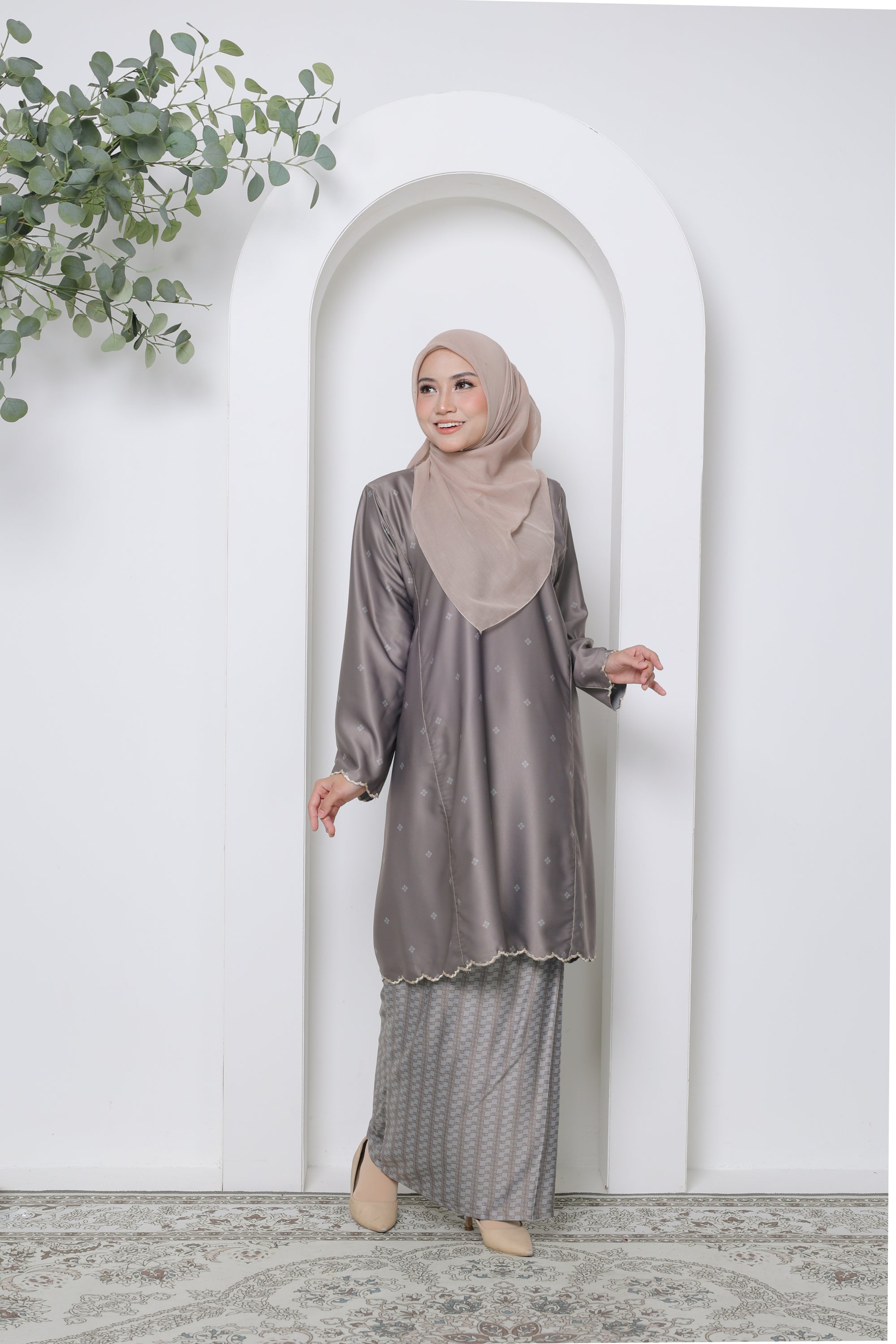 Aurora Sulam Exclusive