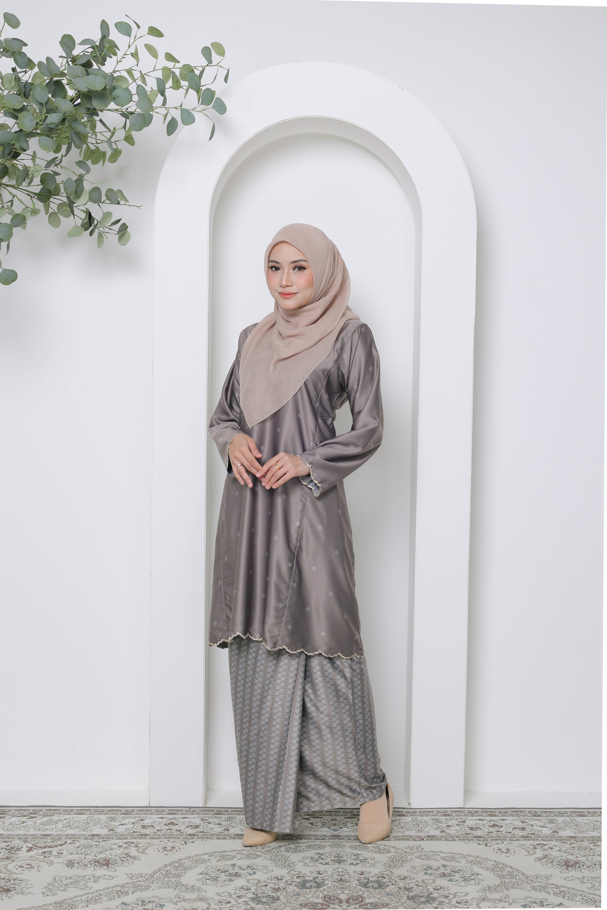 Aurora Sulam Exclusive