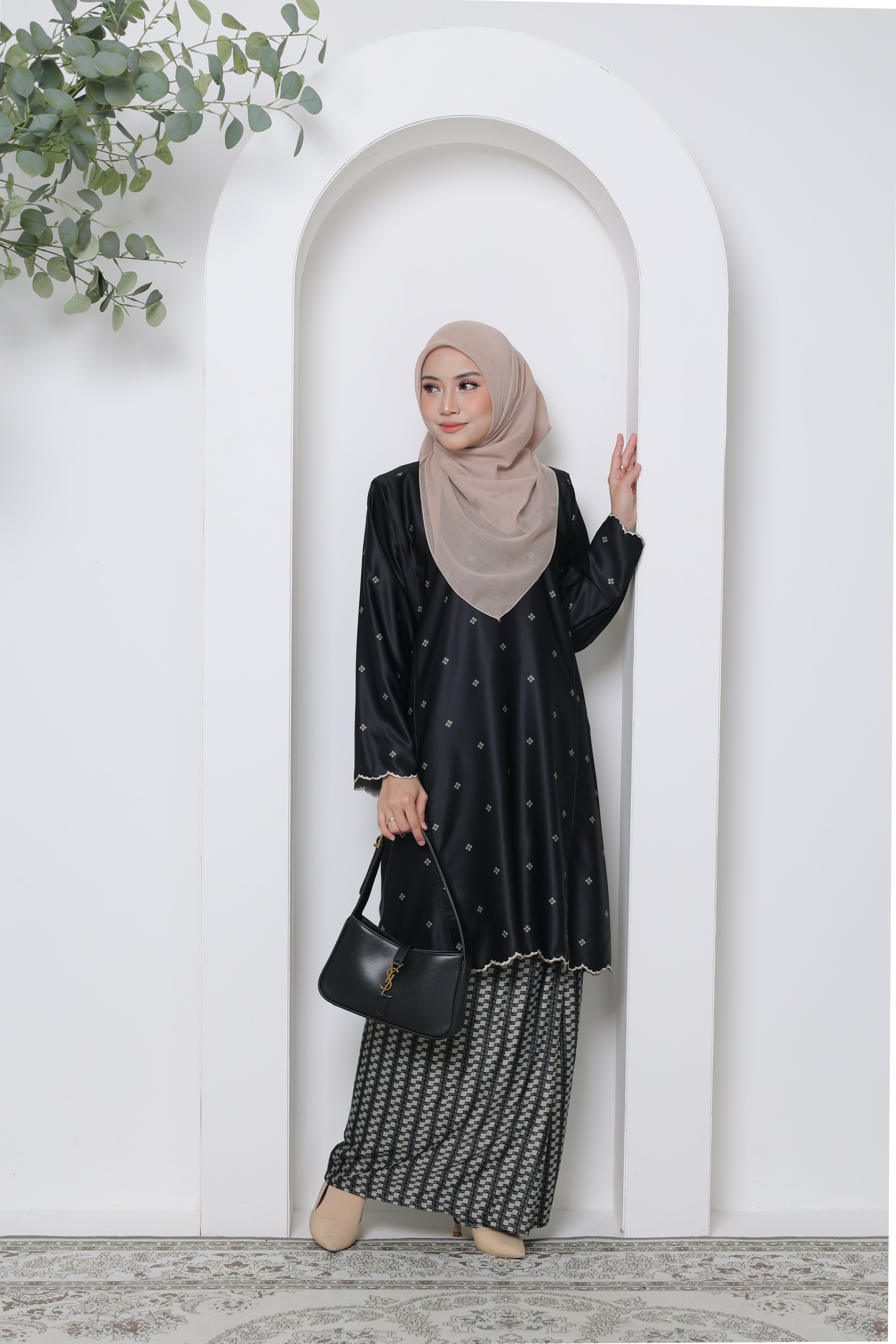 Aurora Sulam Exclusive - ELEGANT BLACK