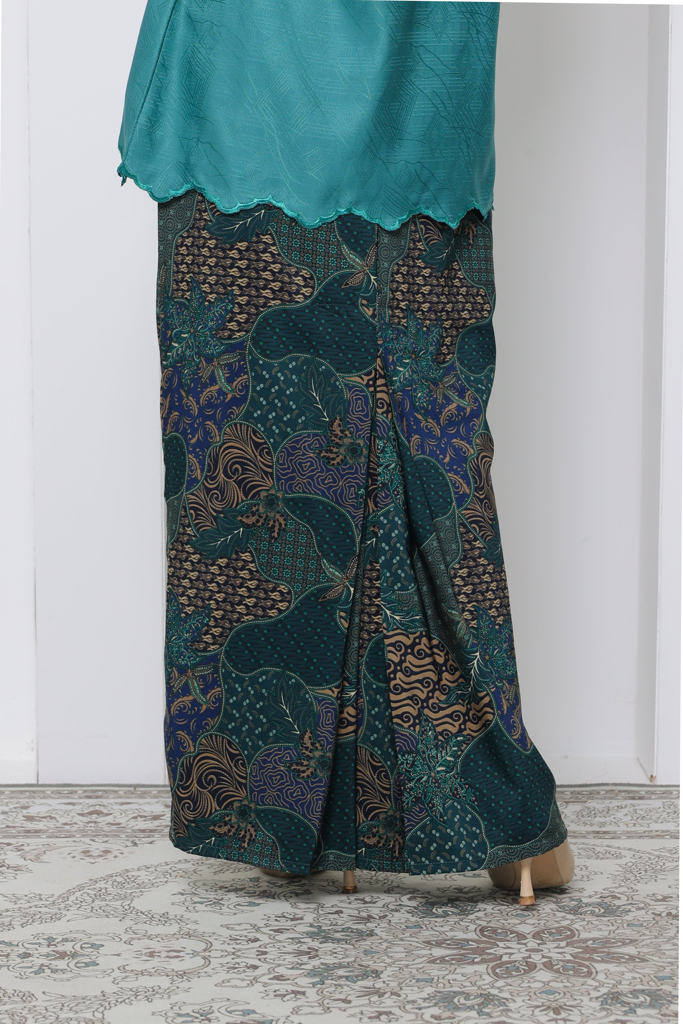 Suri Kedah Exclusive - PINE GREEN