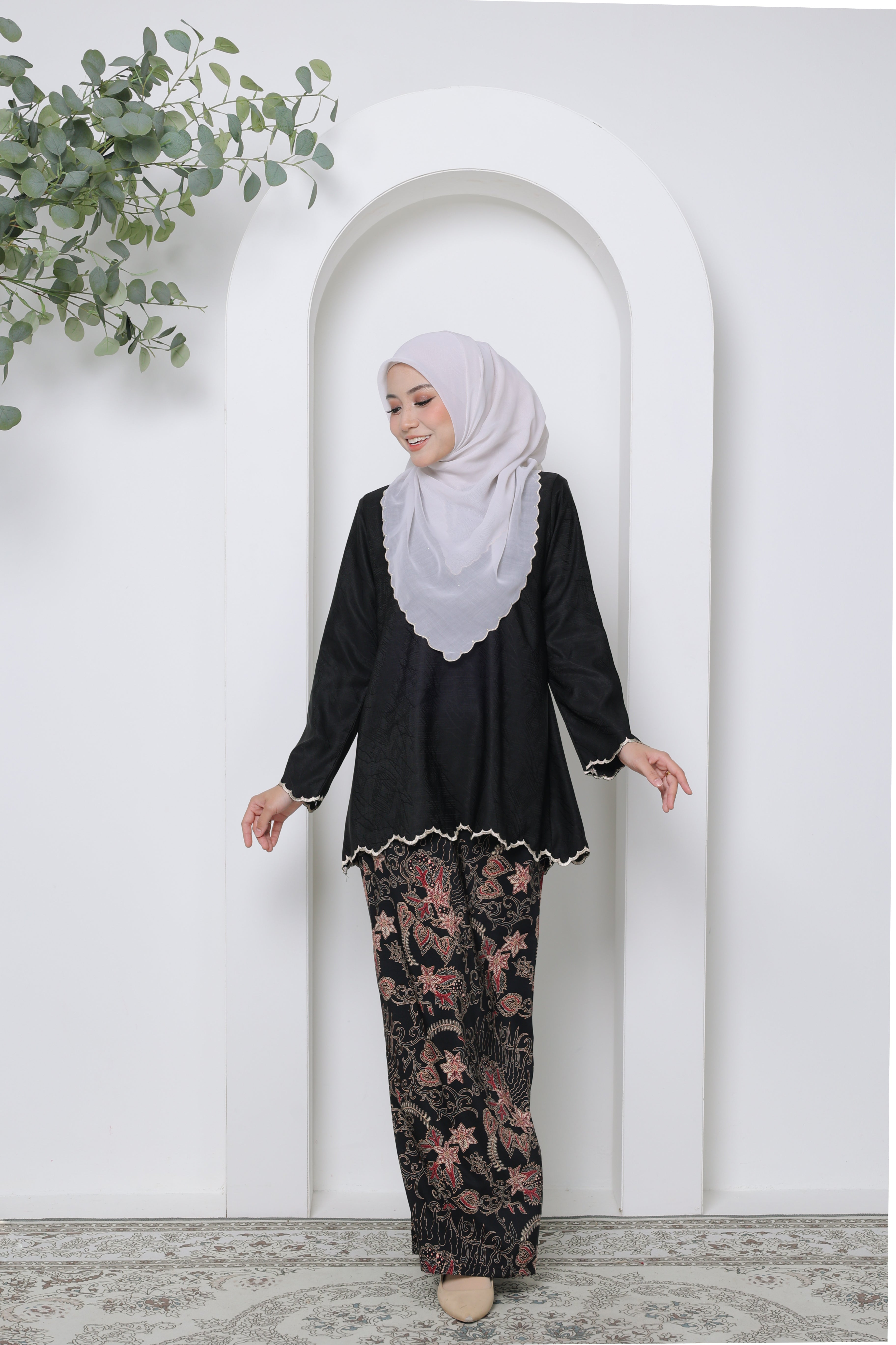 Suri Kedah Exclusive - BLACK