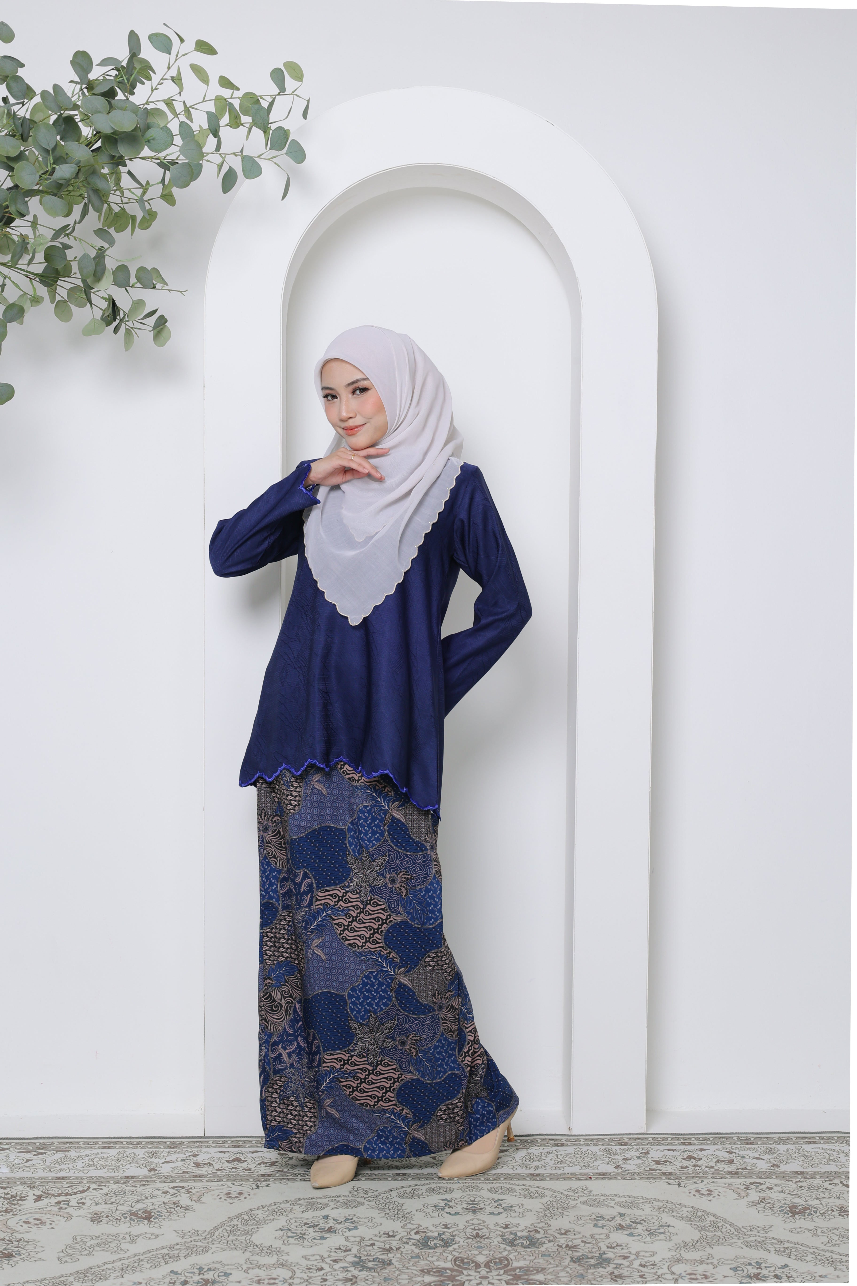 Suri Kedah Exclusive - BLUE BLACK