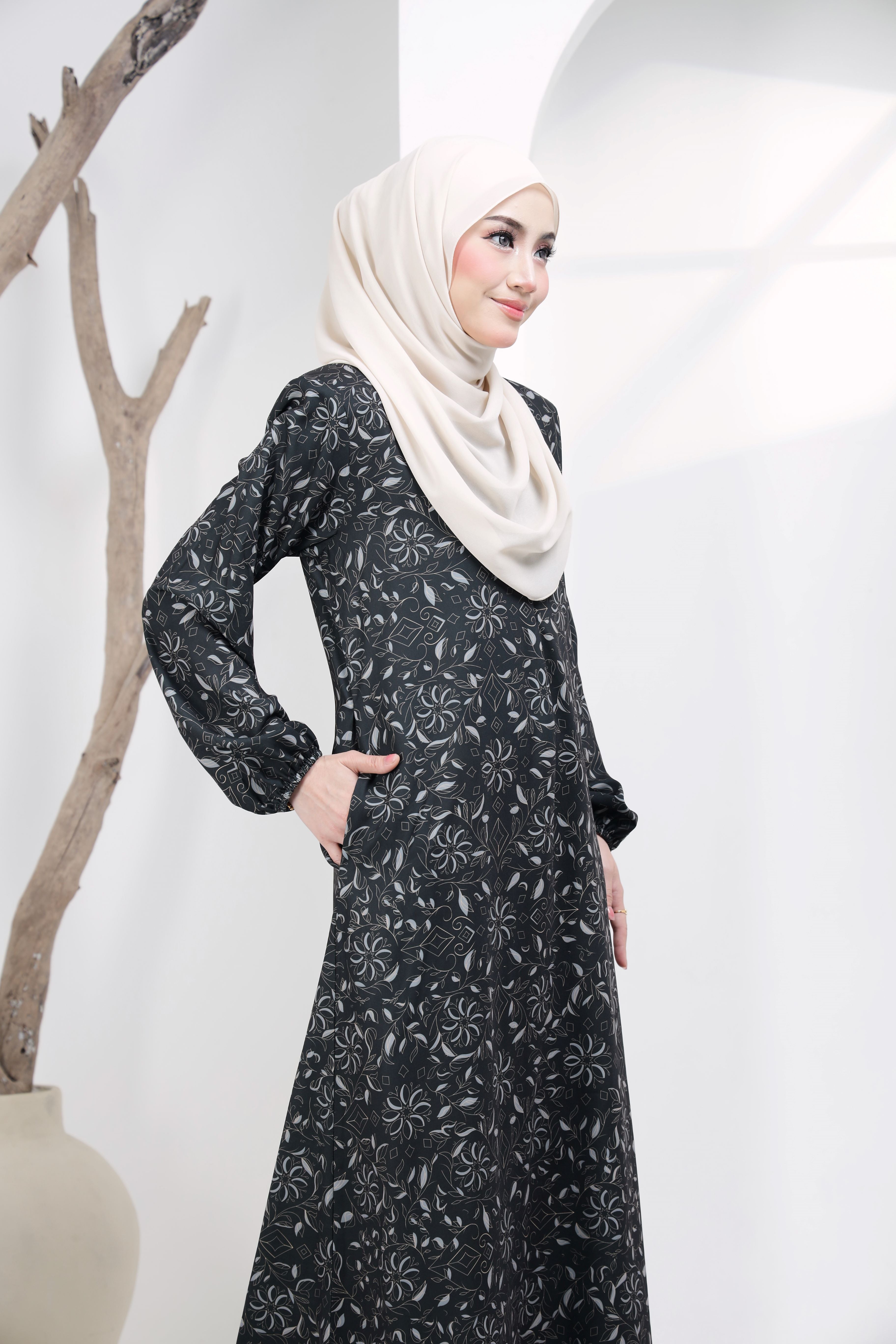 Jubah Zahra Exclusive - JZE-103 ( BLACK )