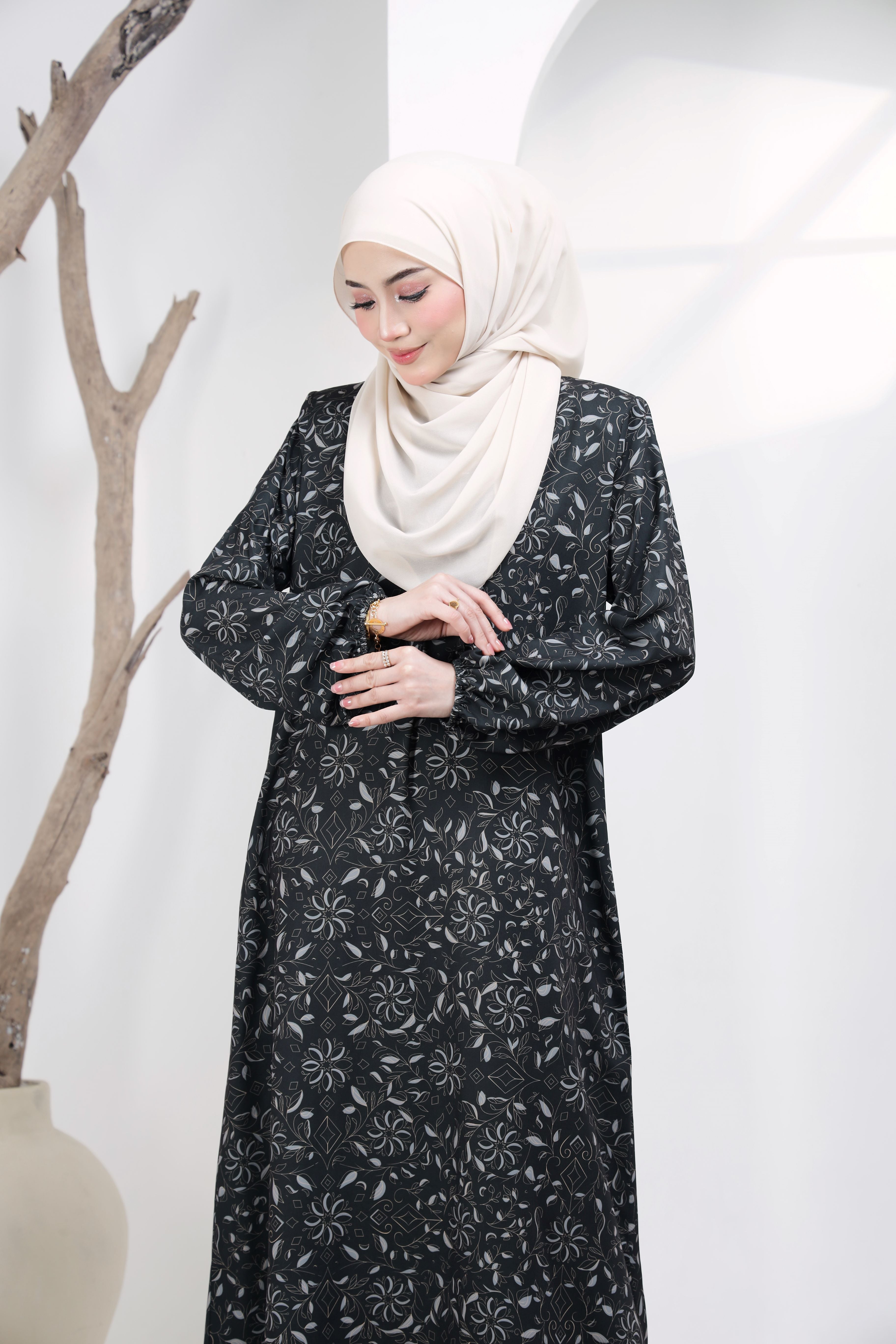 Jubah Zahra Exclusive - JZE-103 ( BLACK )