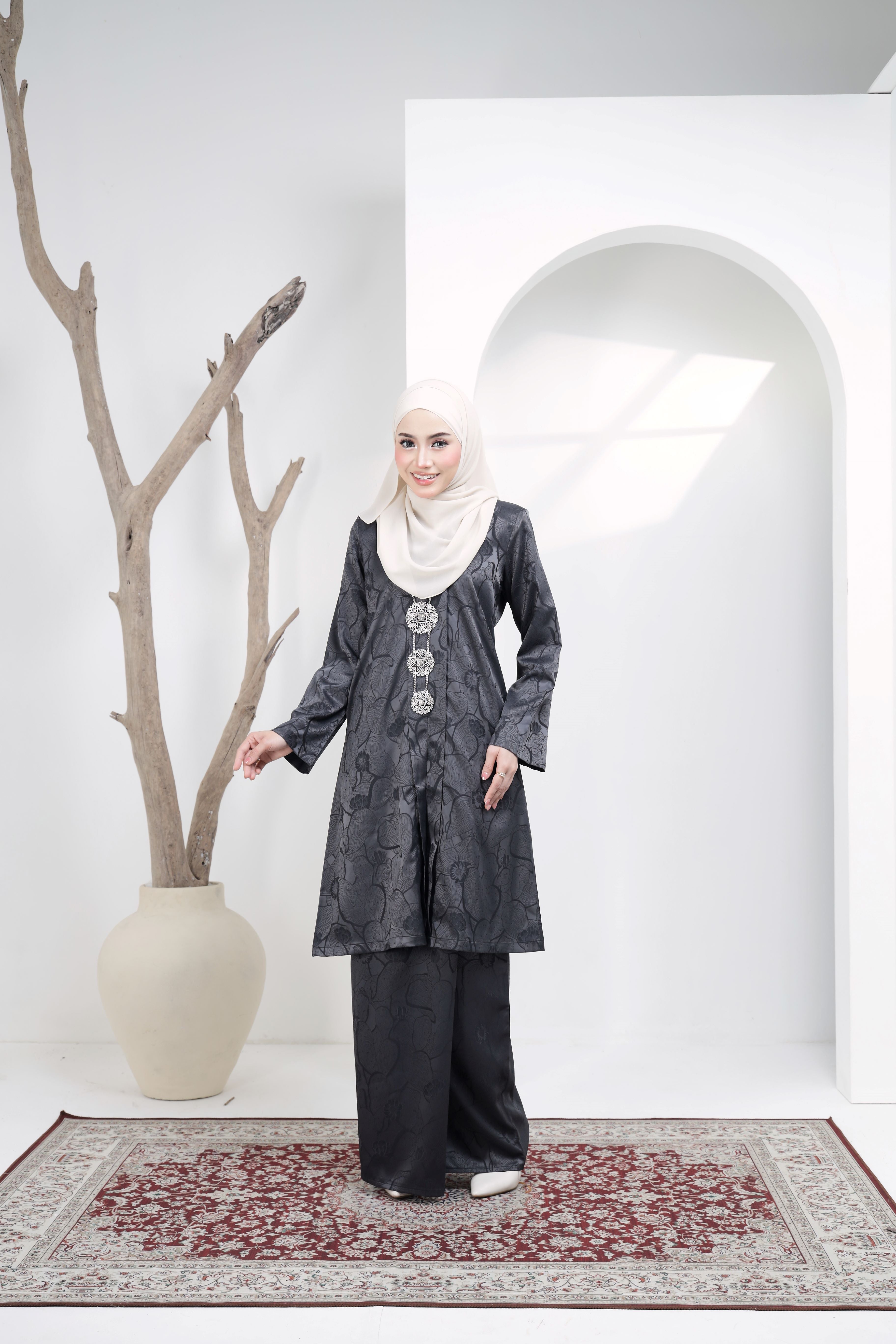 KEBAYA NAURA EXCLUSIVE - KNE-302 ( DARK GREY )