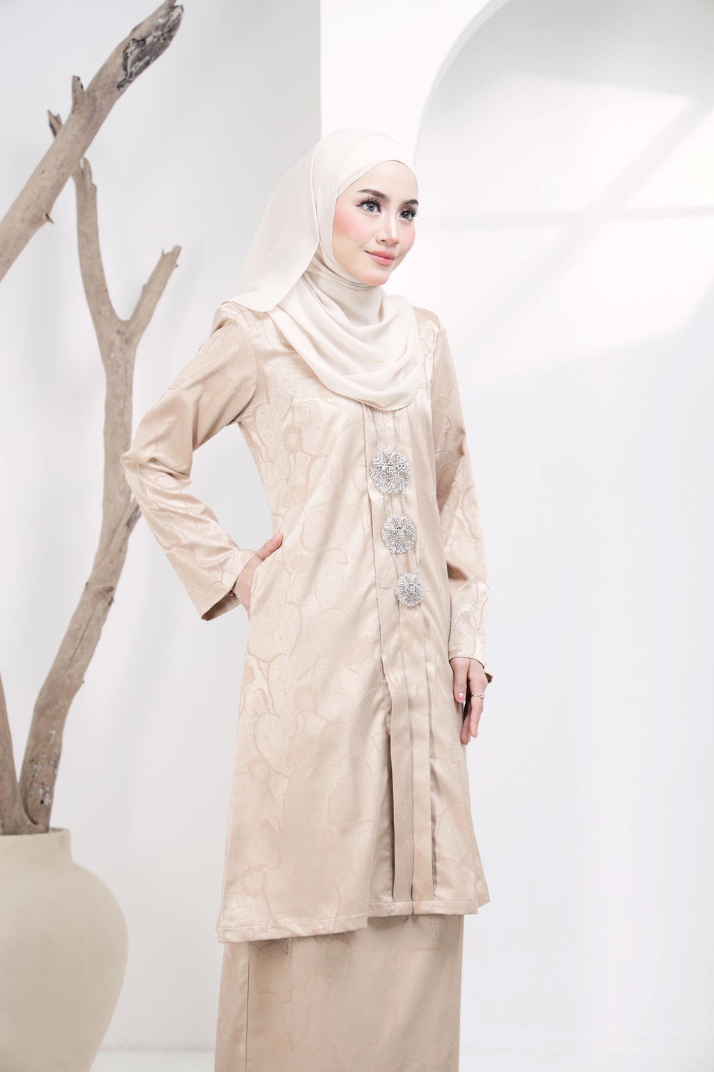 KEBAYA NAURA EXCLUSIVE - KNE-301 (NUDE CREAM)