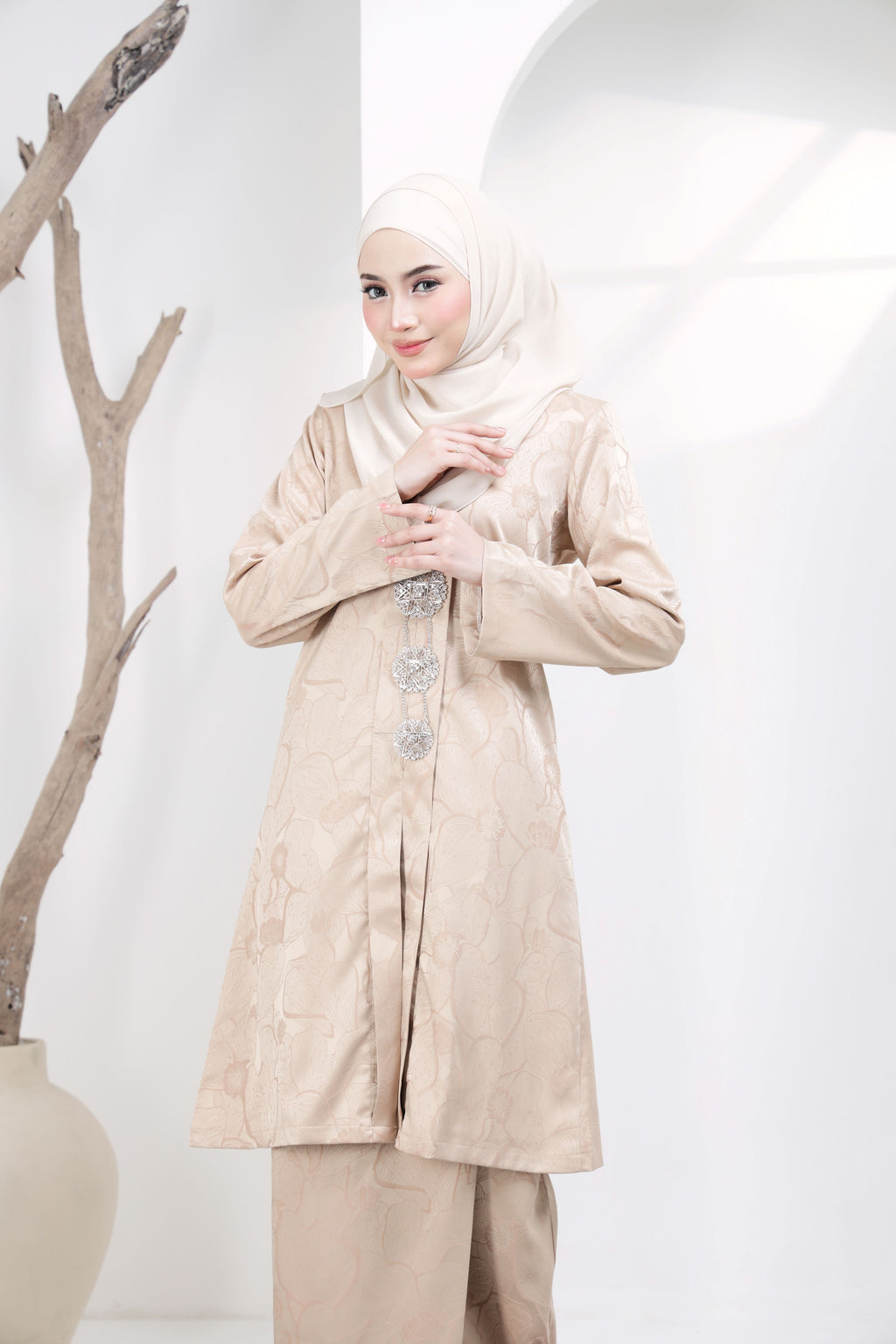 KEBAYA NAURA EXCLUSIVE - KNE-301 (NUDE CREAM)