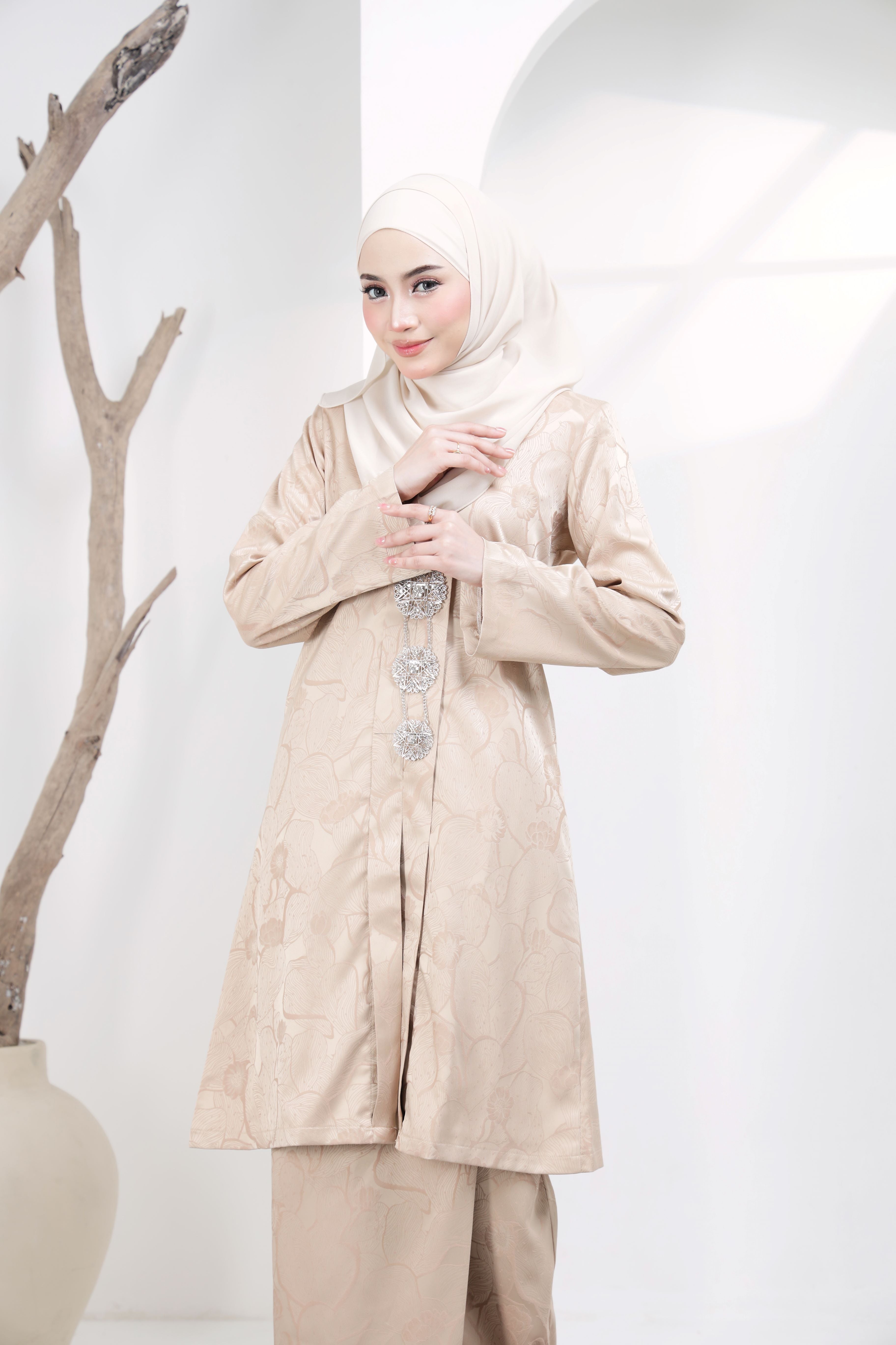 KEBAYA NAURA EXCLUSIVE - KNE-301 (NUDE CREAM)