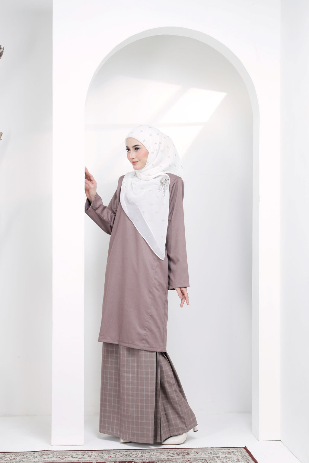 Kurung Johor Classic- KJC-204 ( Medium Antic Violet )