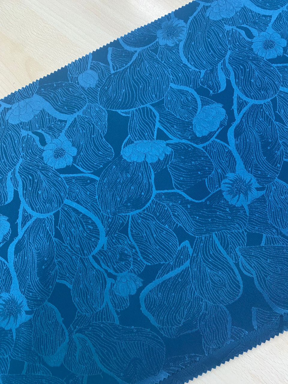 Snow Brocade Exclusive