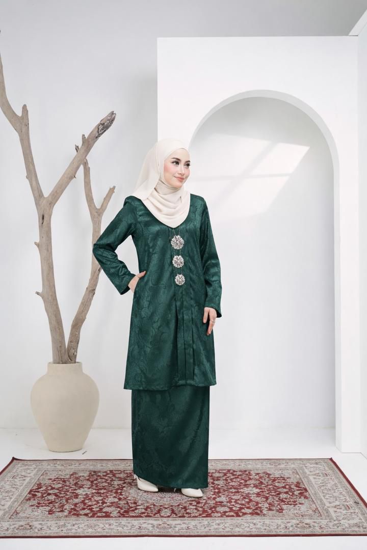 KEBAYA NAURA EXCLUSIVE - KNE-305 ( EMERALD GREEN )