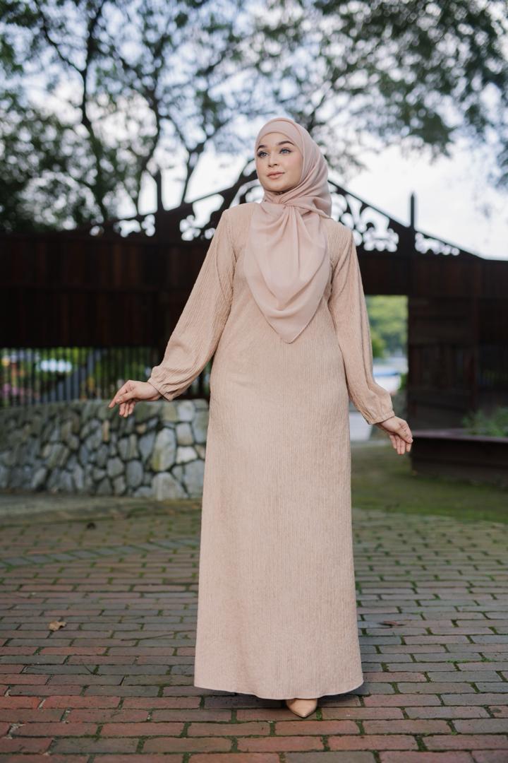 Jubah Warda