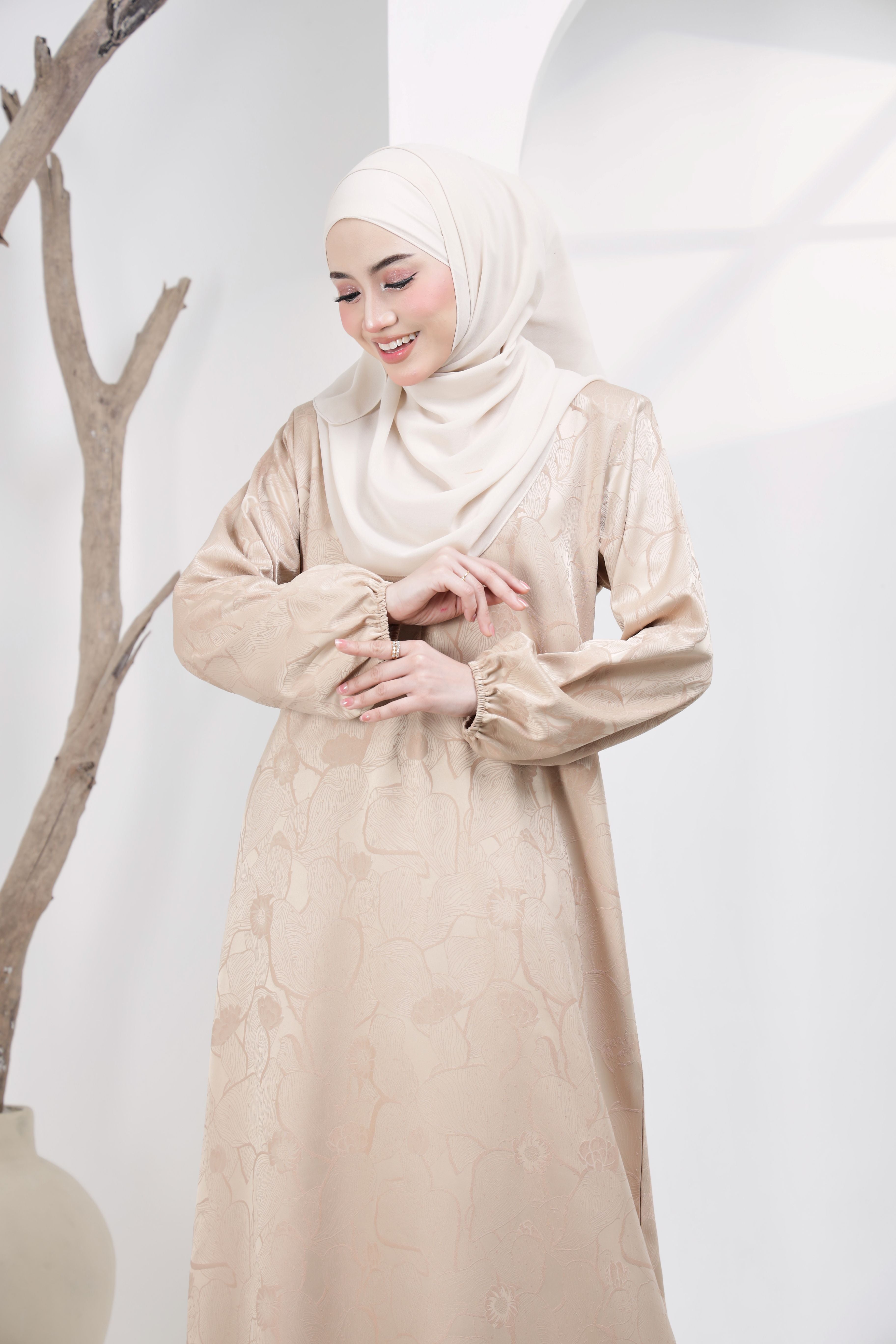 Jubah Naura Exclusive - JNE-133 ( NUDE CREAM )