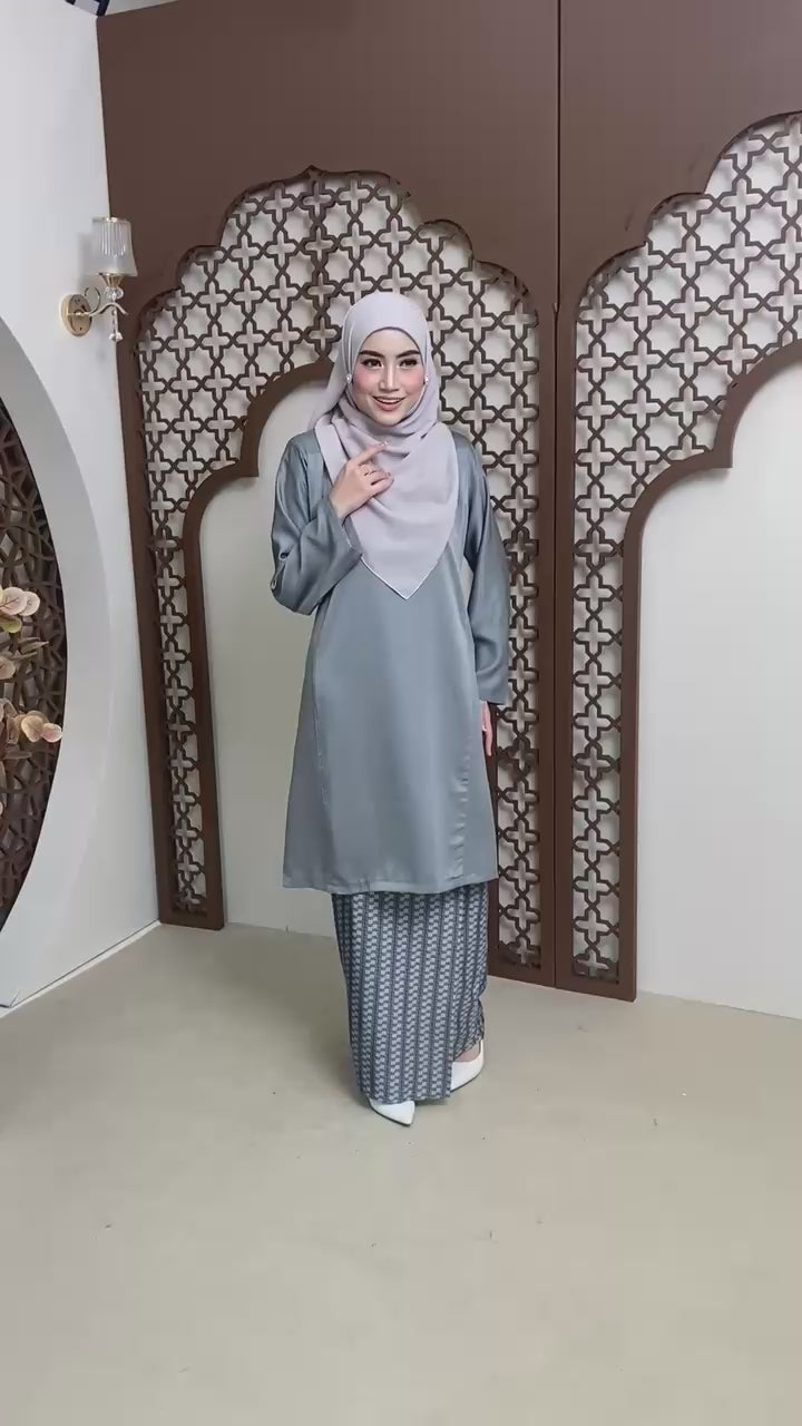 Kurung Pahang Juwita - MINOR DEFECT