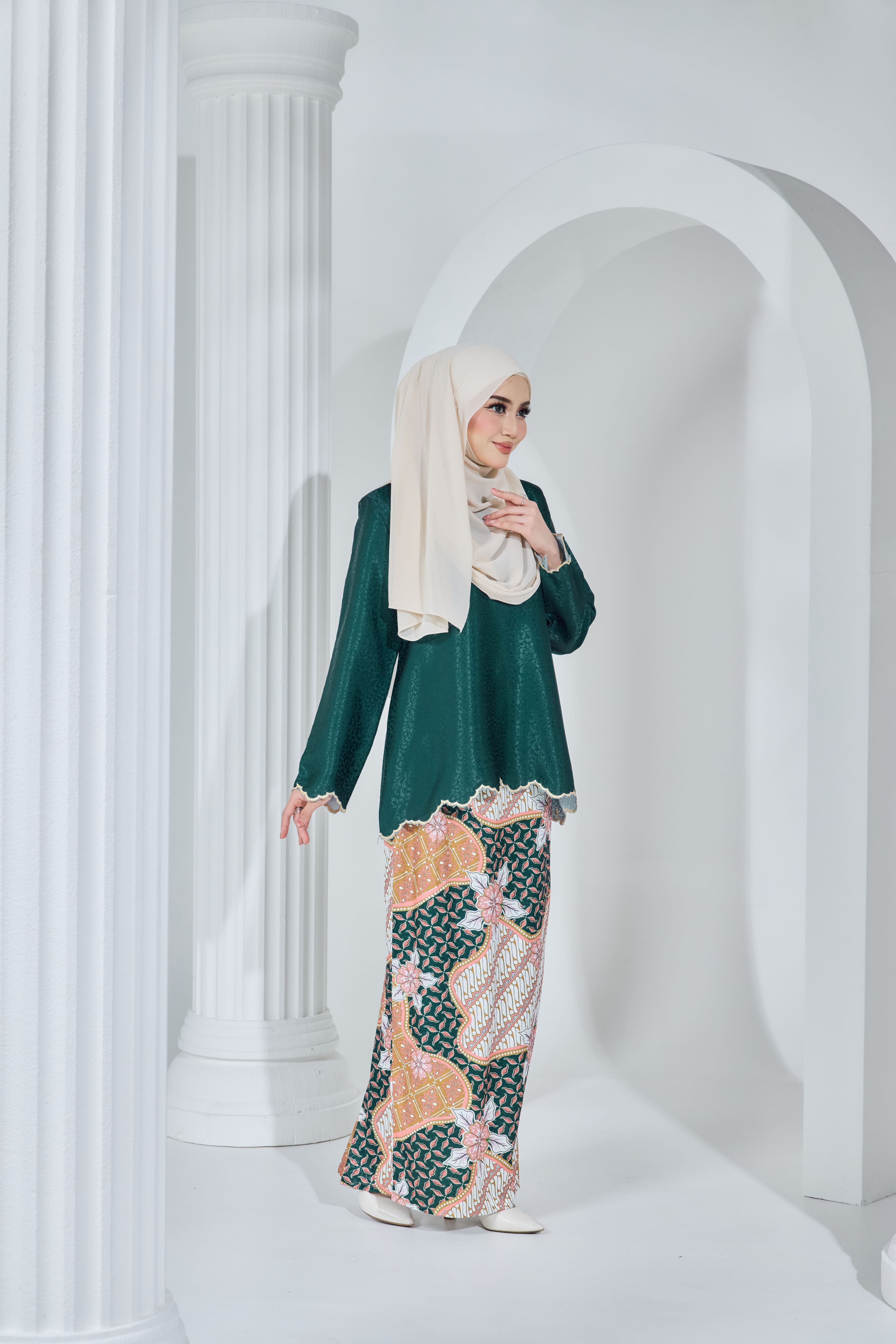 MINOR DEFECT -NAE-120- DARK EMERALD