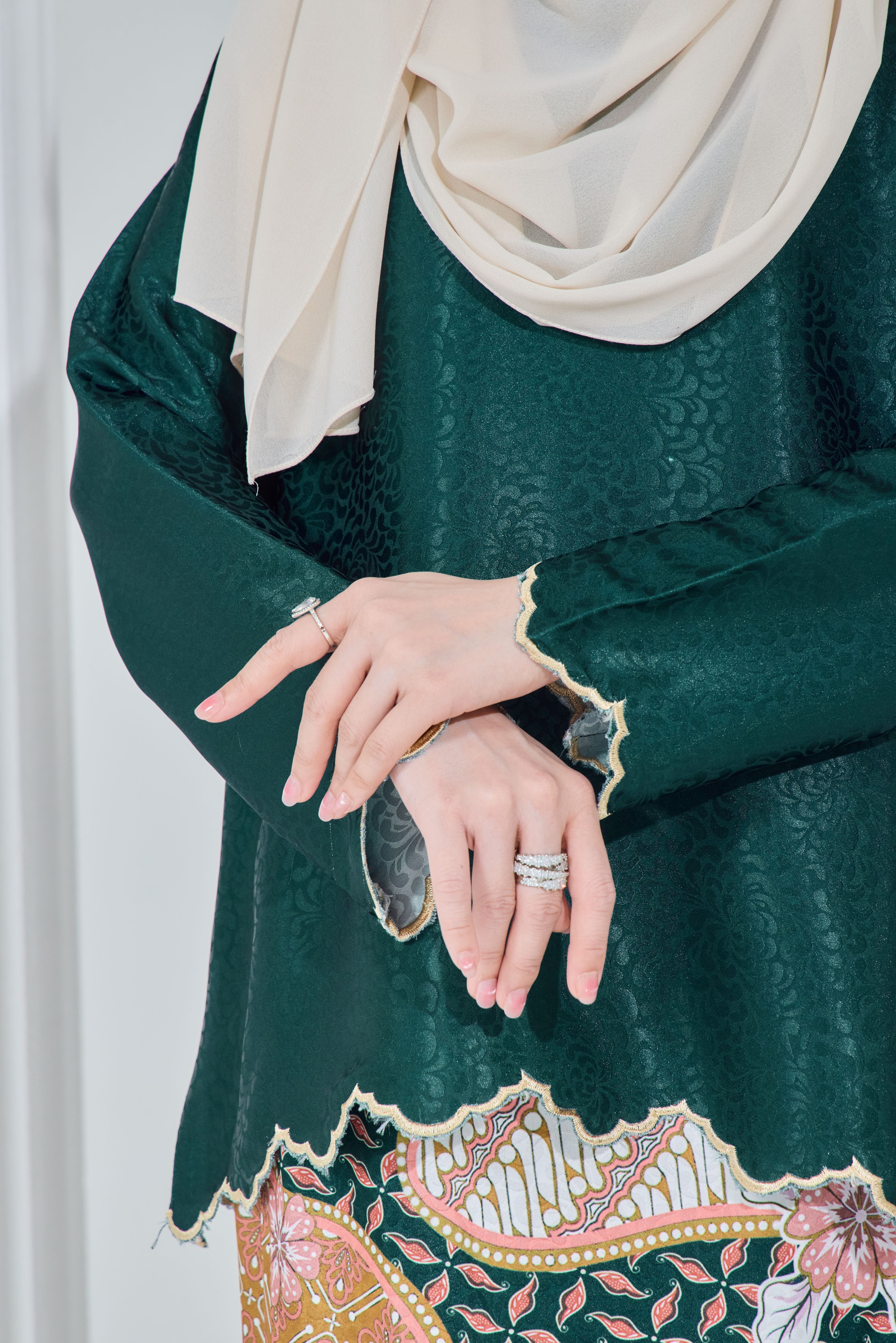 MINOR DEFECT -NAE-120- DARK EMERALD