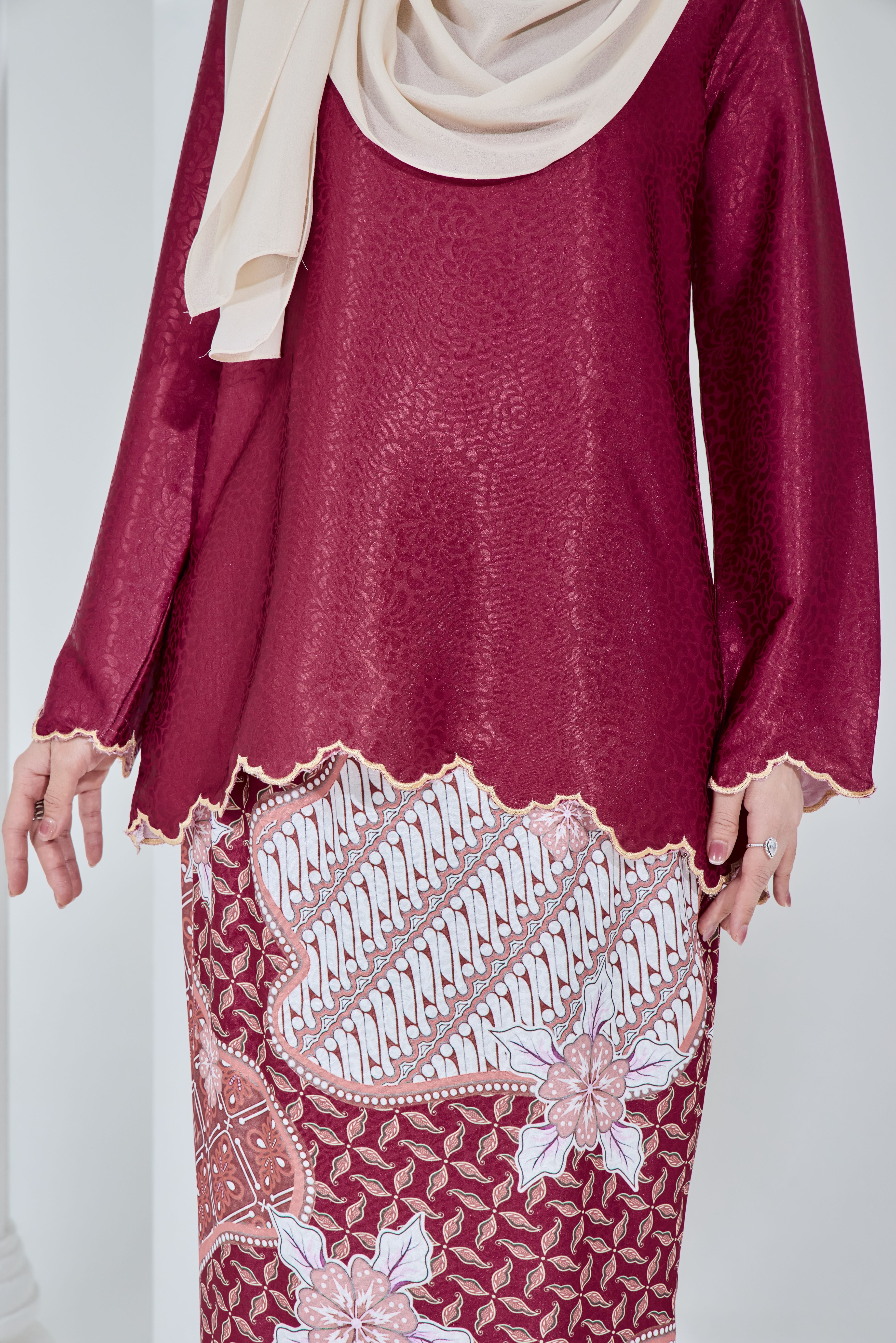 MINOR DEFECT -NAE- 121 (MAROON)