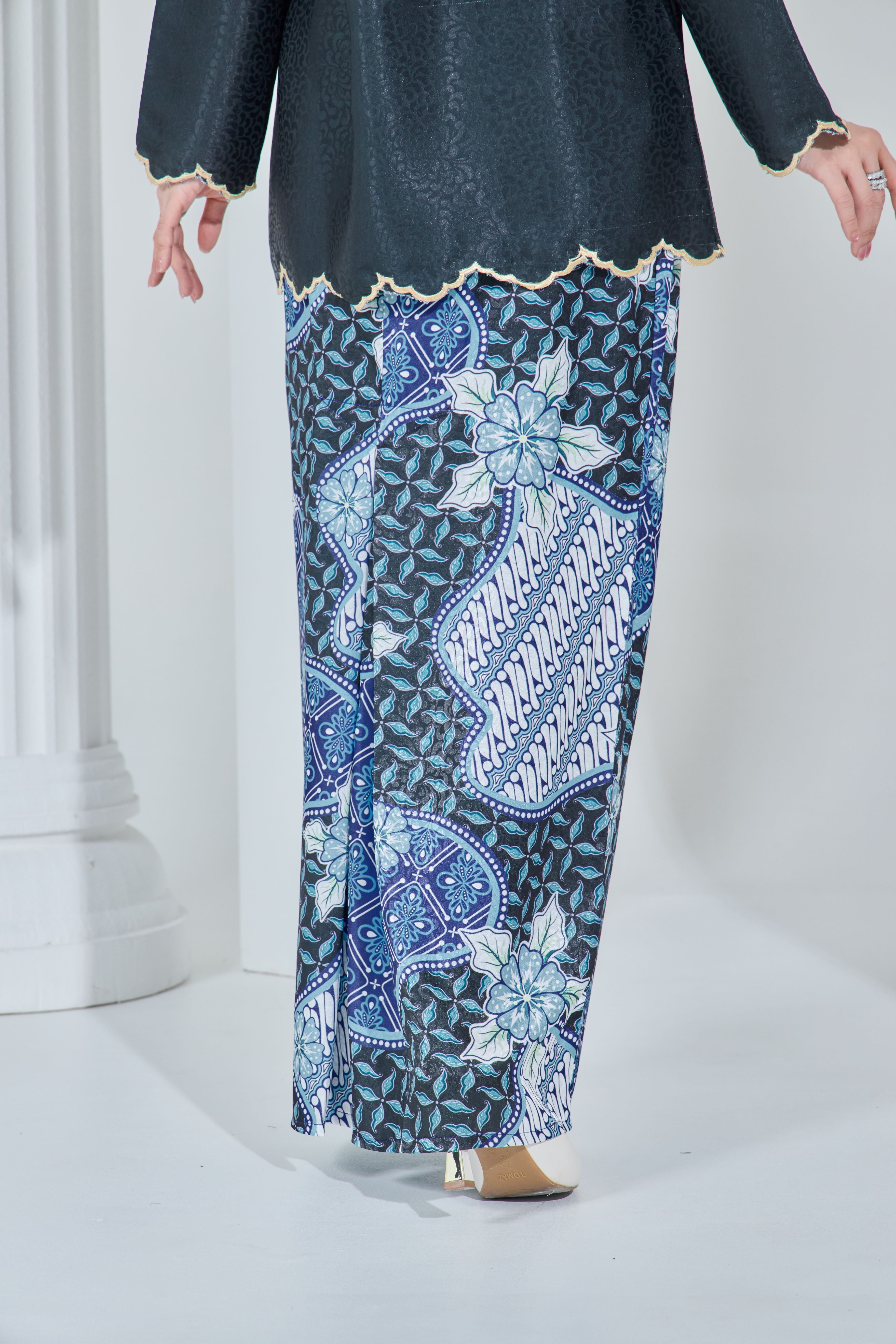 MINOR DEFECT-NAE-122 (BLACK FOREST GREEN)